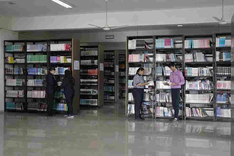 ITM SLS Baroda University, Vadodara Library photo 4