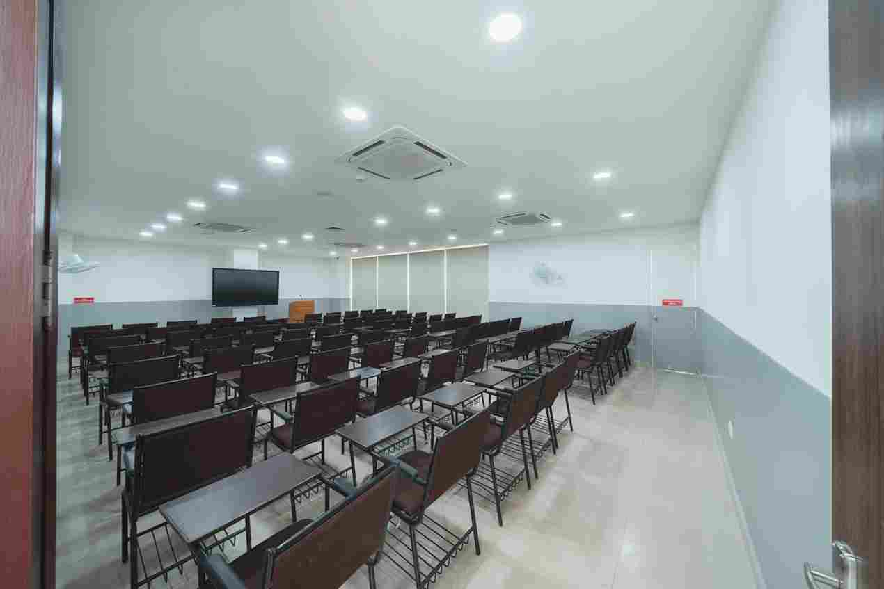 Emversity School of Hospitality & Allied Health Sciences, Lucknow Lucknow Office Space photo 31