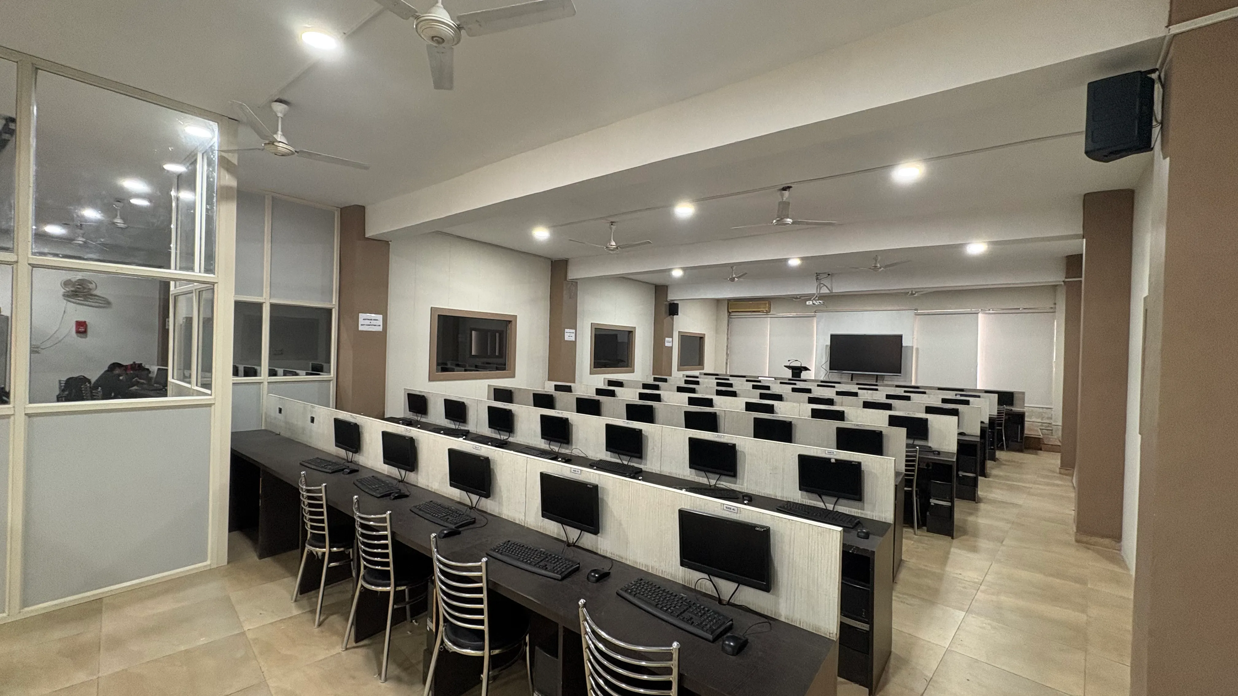 Vikrant University Gwalior Academic Building photo 21