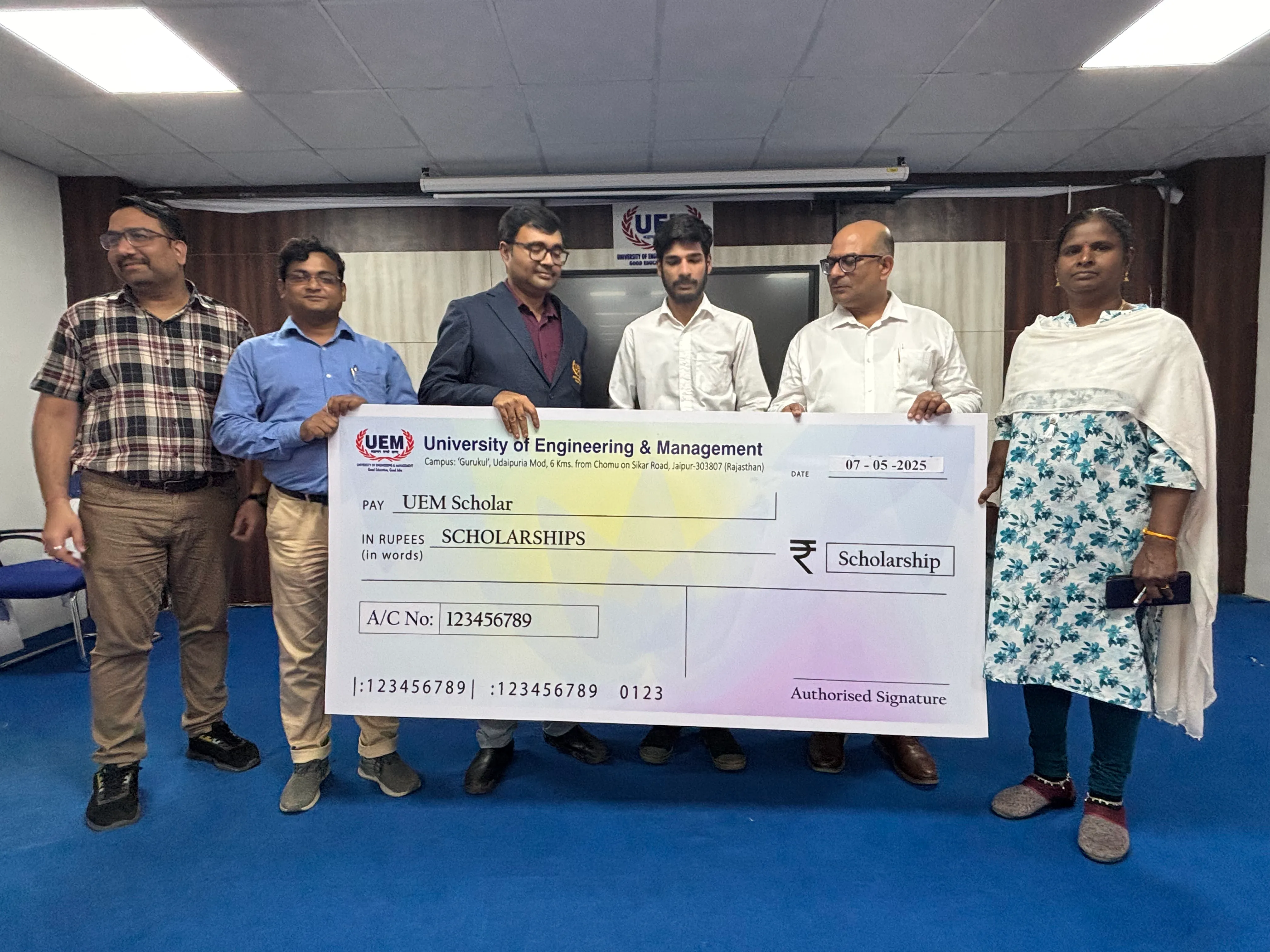 UEM Jaipur Schloarships photo 3