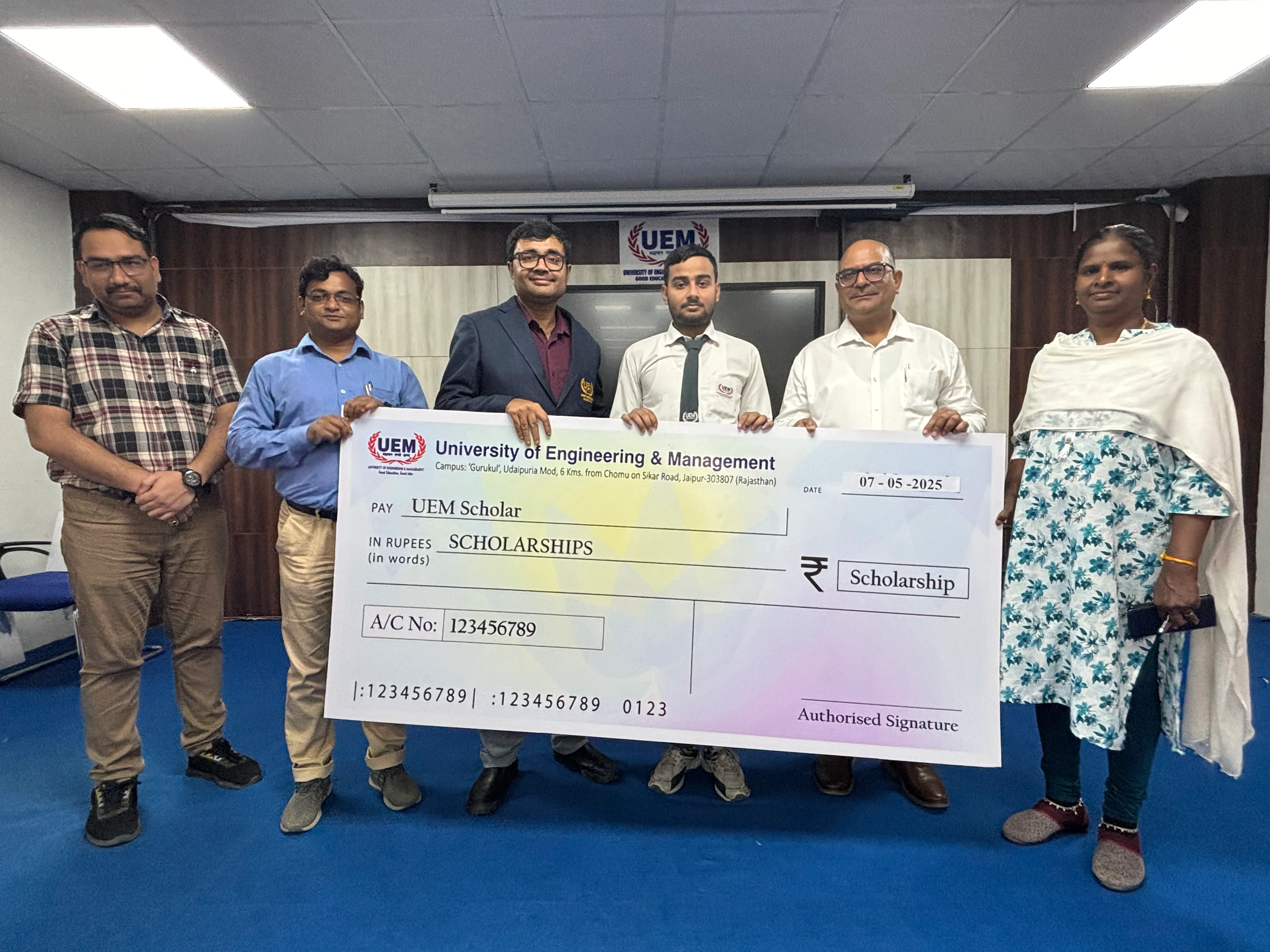 UEM Jaipur Schloarships photo 2