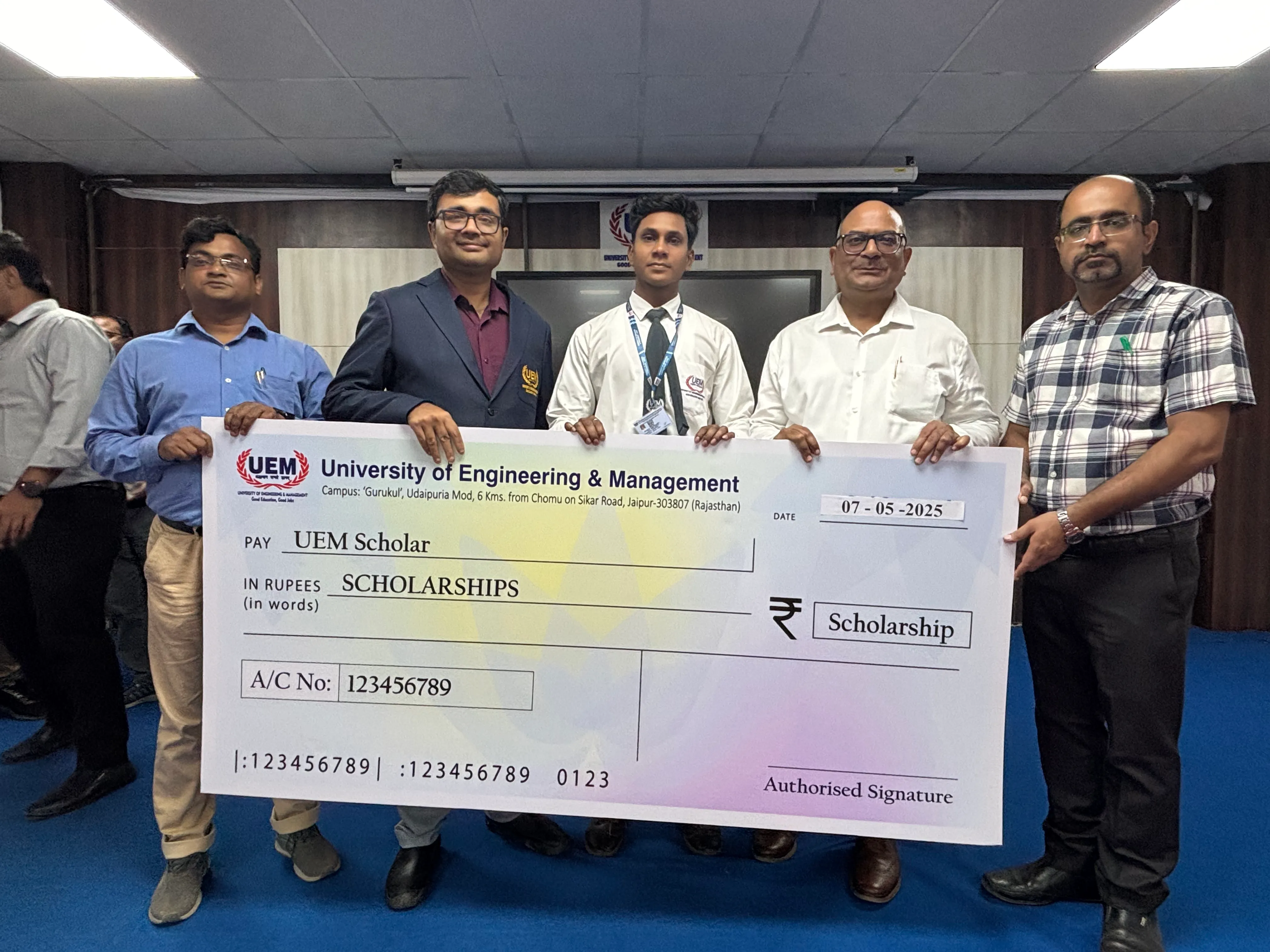 UEM Jaipur Schloarships photo 11
