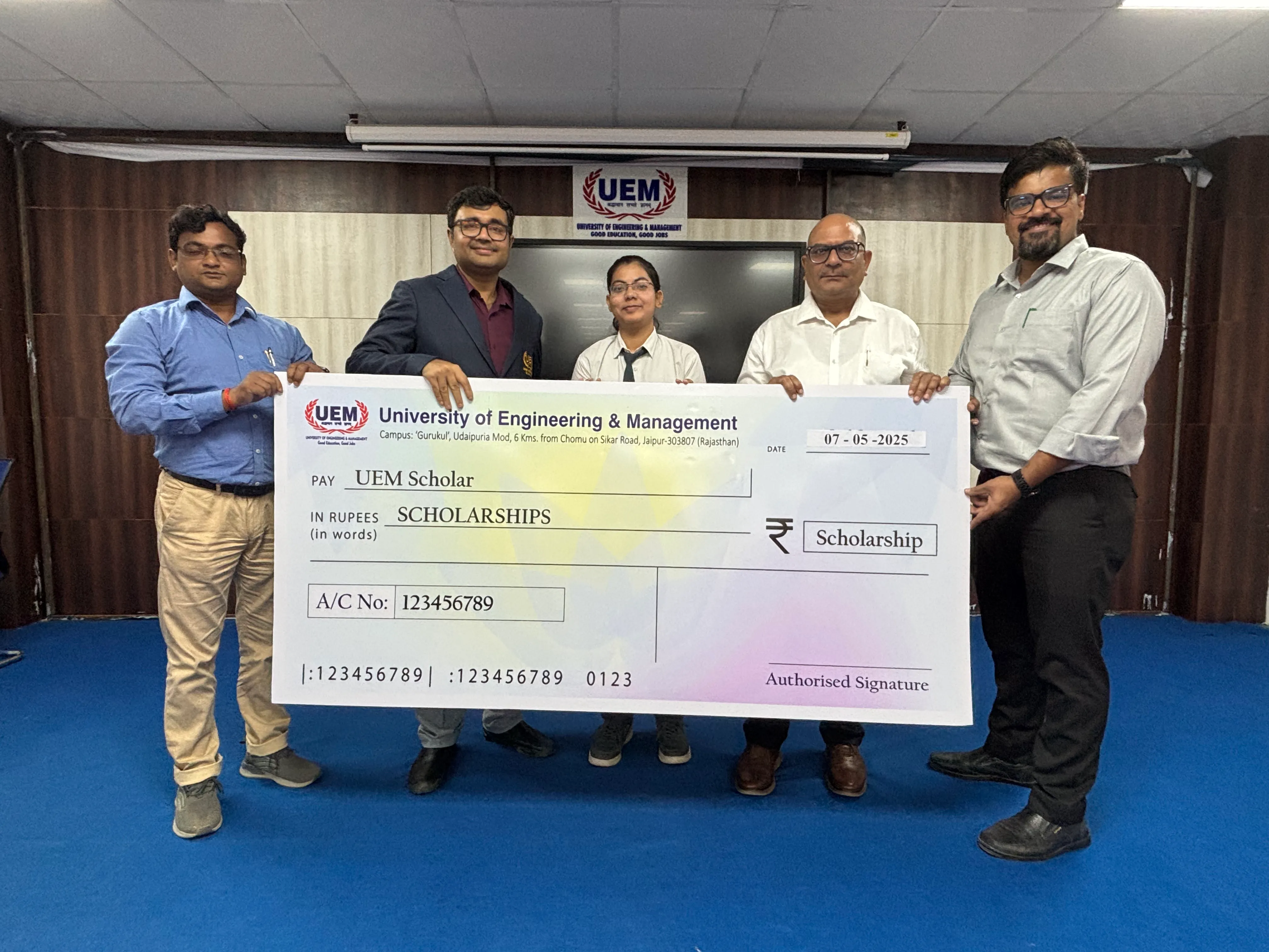 UEM Jaipur Schloarships photo 7