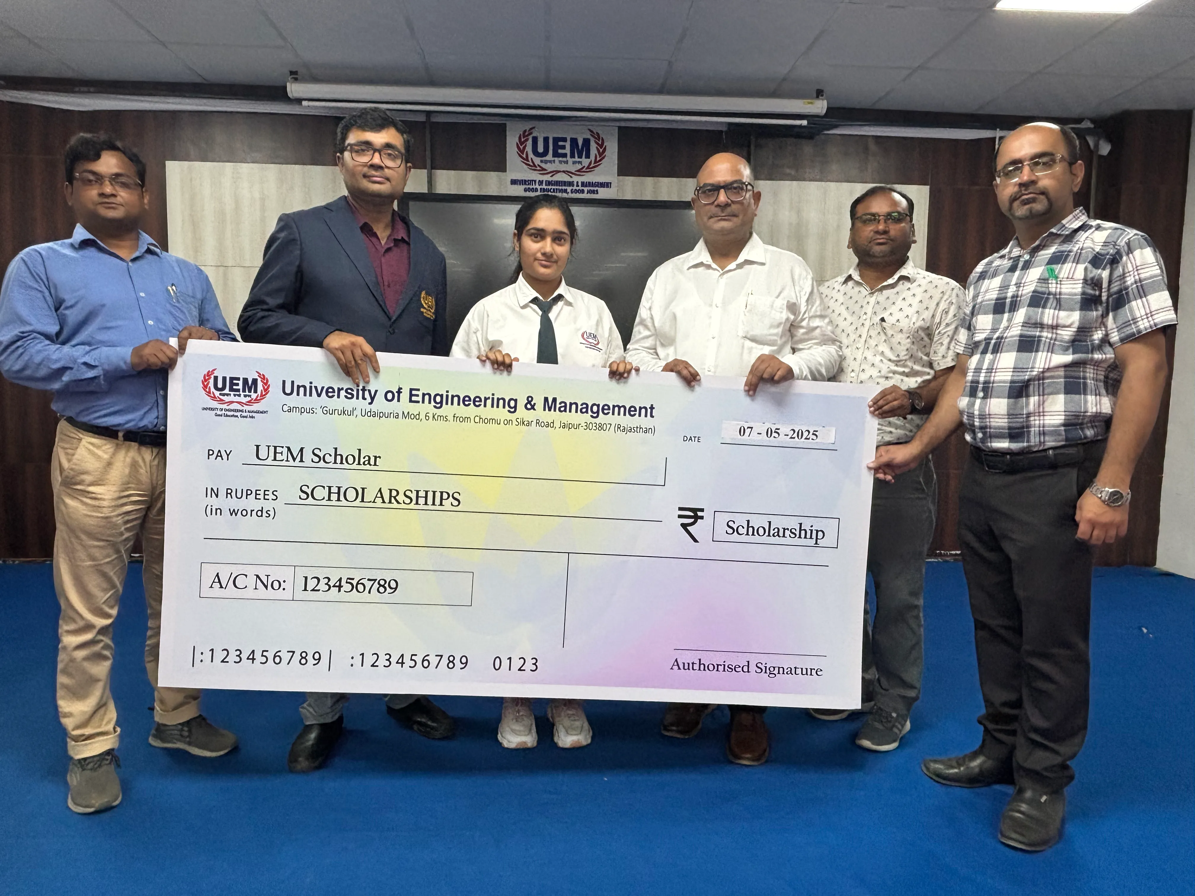UEM Jaipur Schloarships photo 28