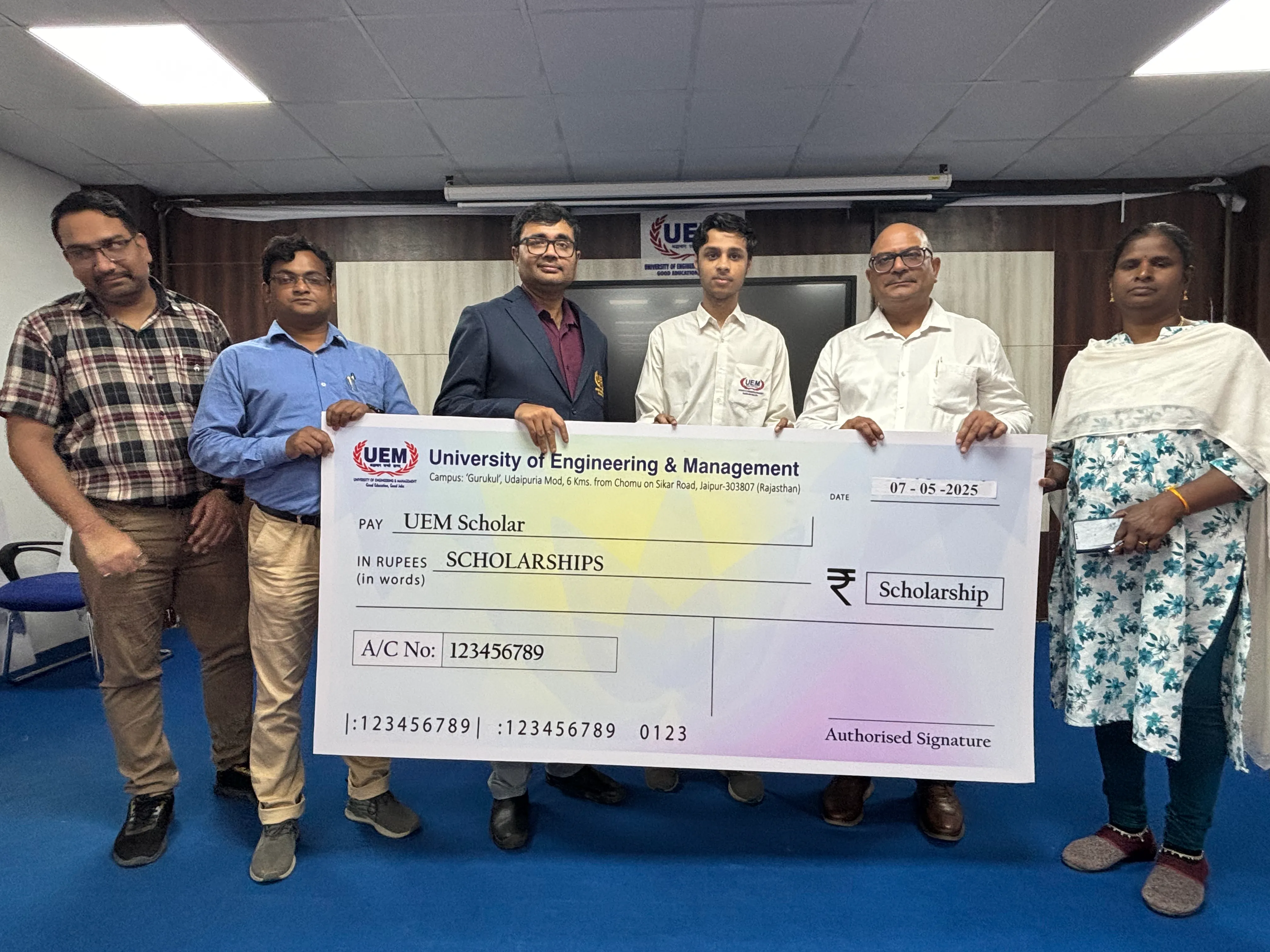 UEM Jaipur Schloarships photo 39