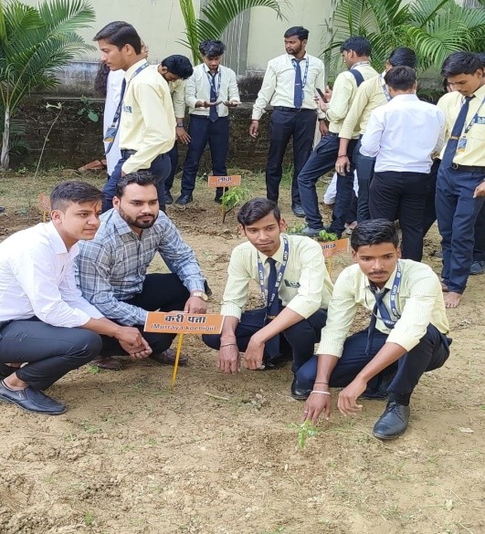 Lucknow Model College of Pharmacy Events photo 8