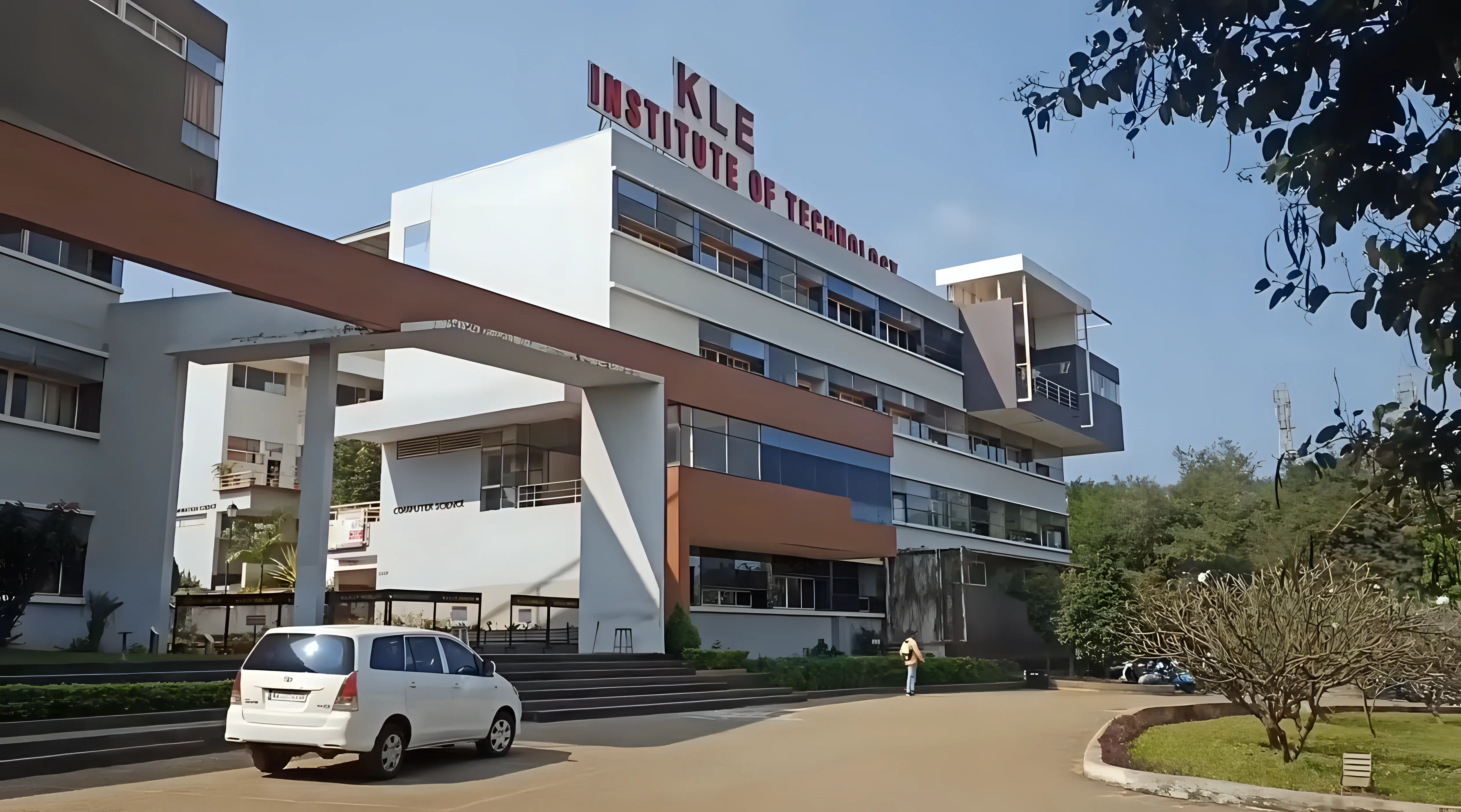 KLE Institute of Technology Hubli campus photo 5