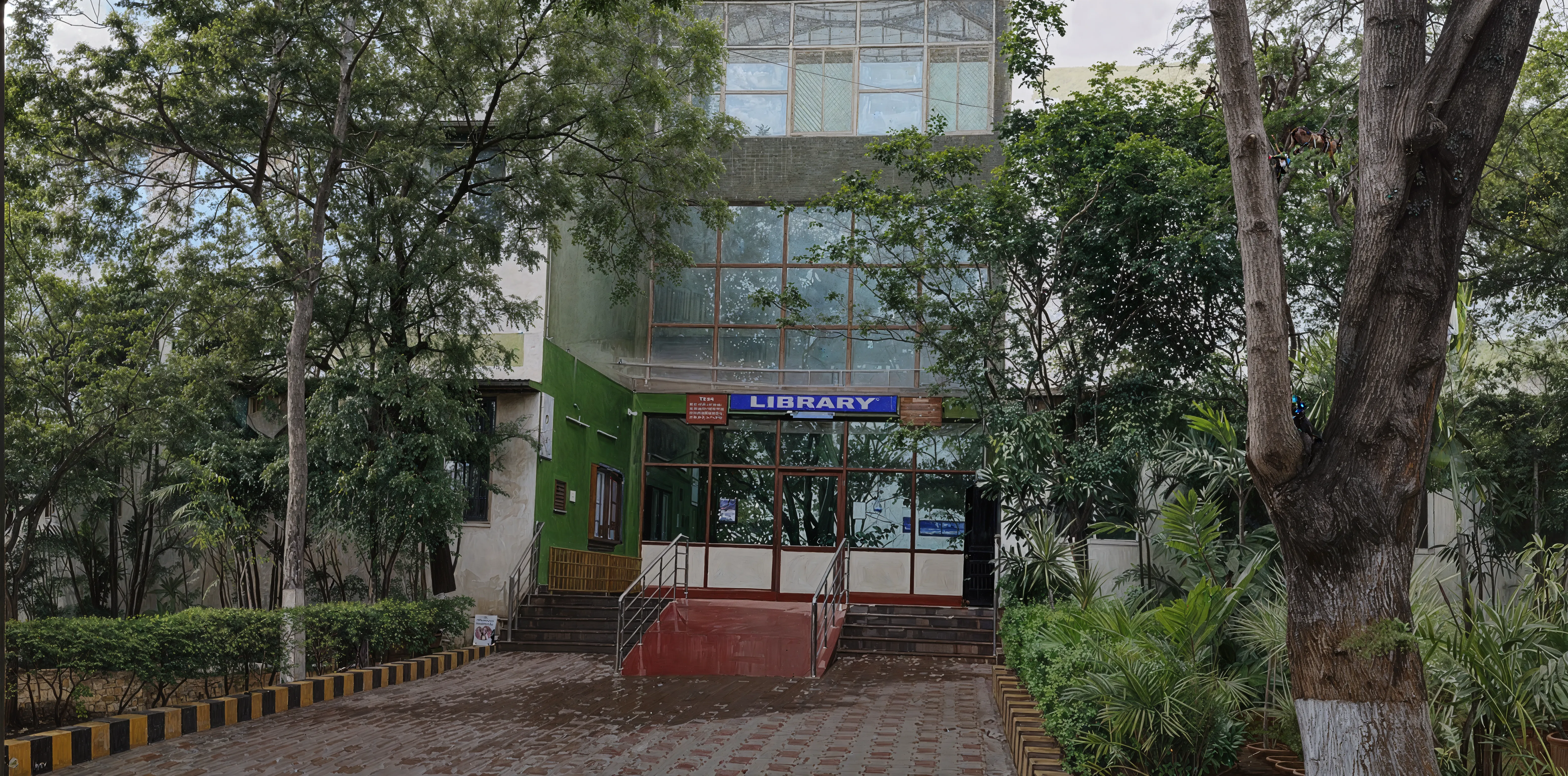 Bhavan's College Mumbai Library photo 2