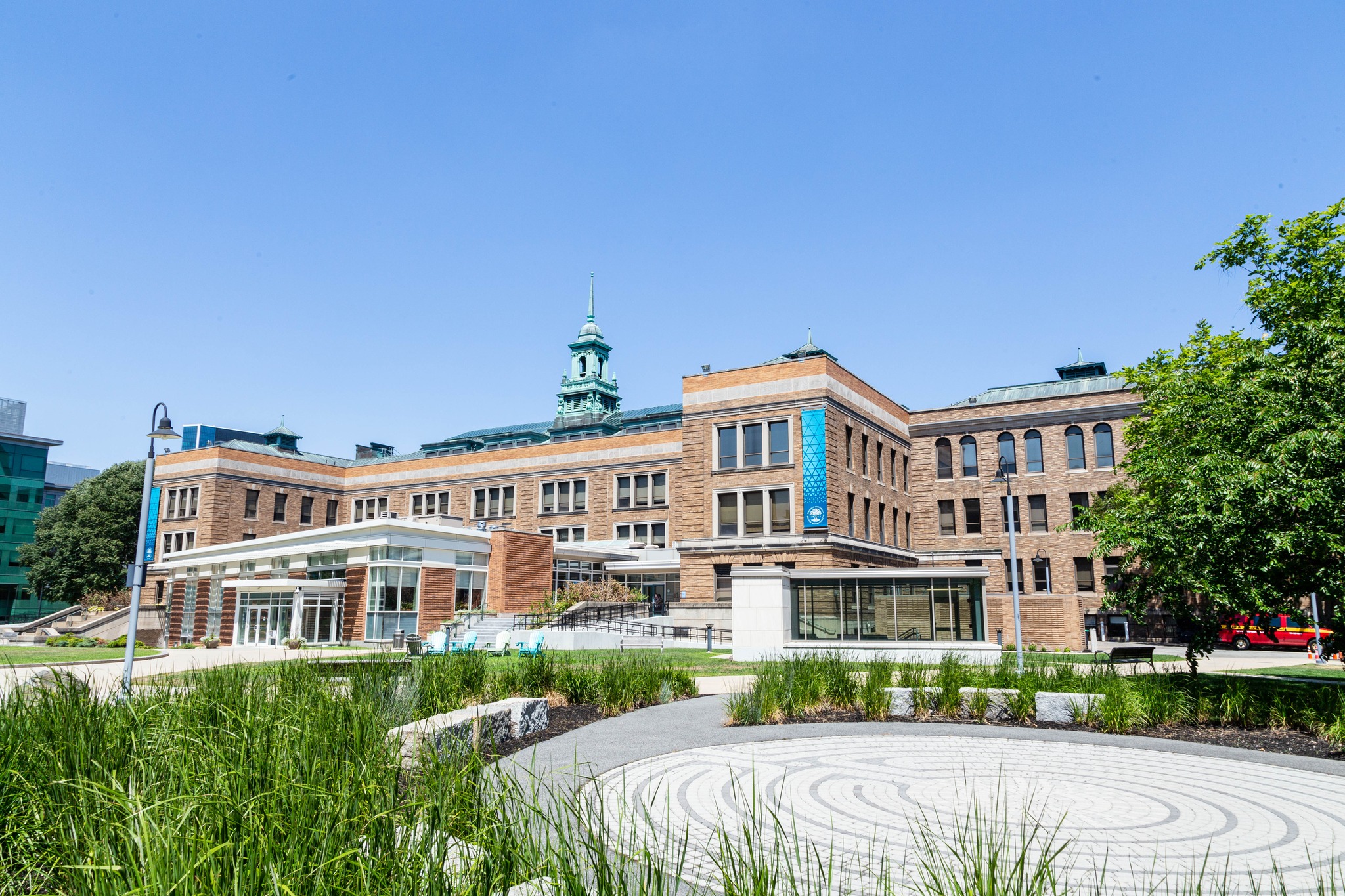 Simmons University Admissions Deadlines Eligibility Fees Selection 
