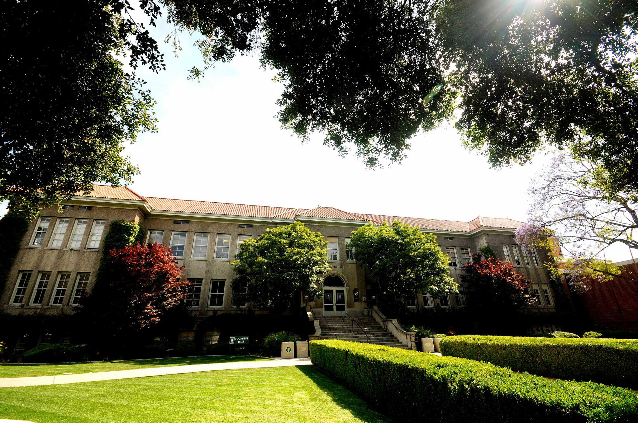 University of La Verne Courses and Fees 2025