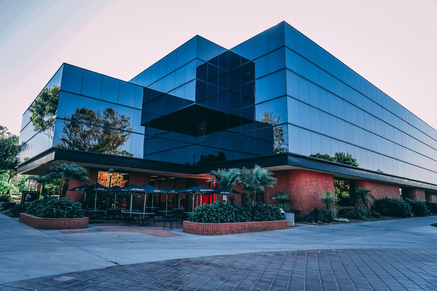 College of Business, California State University - Long Beach