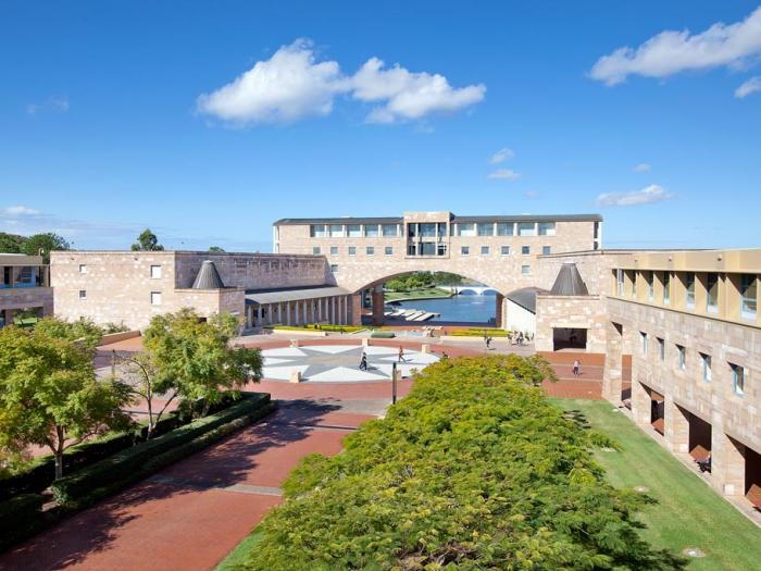 Bond University College