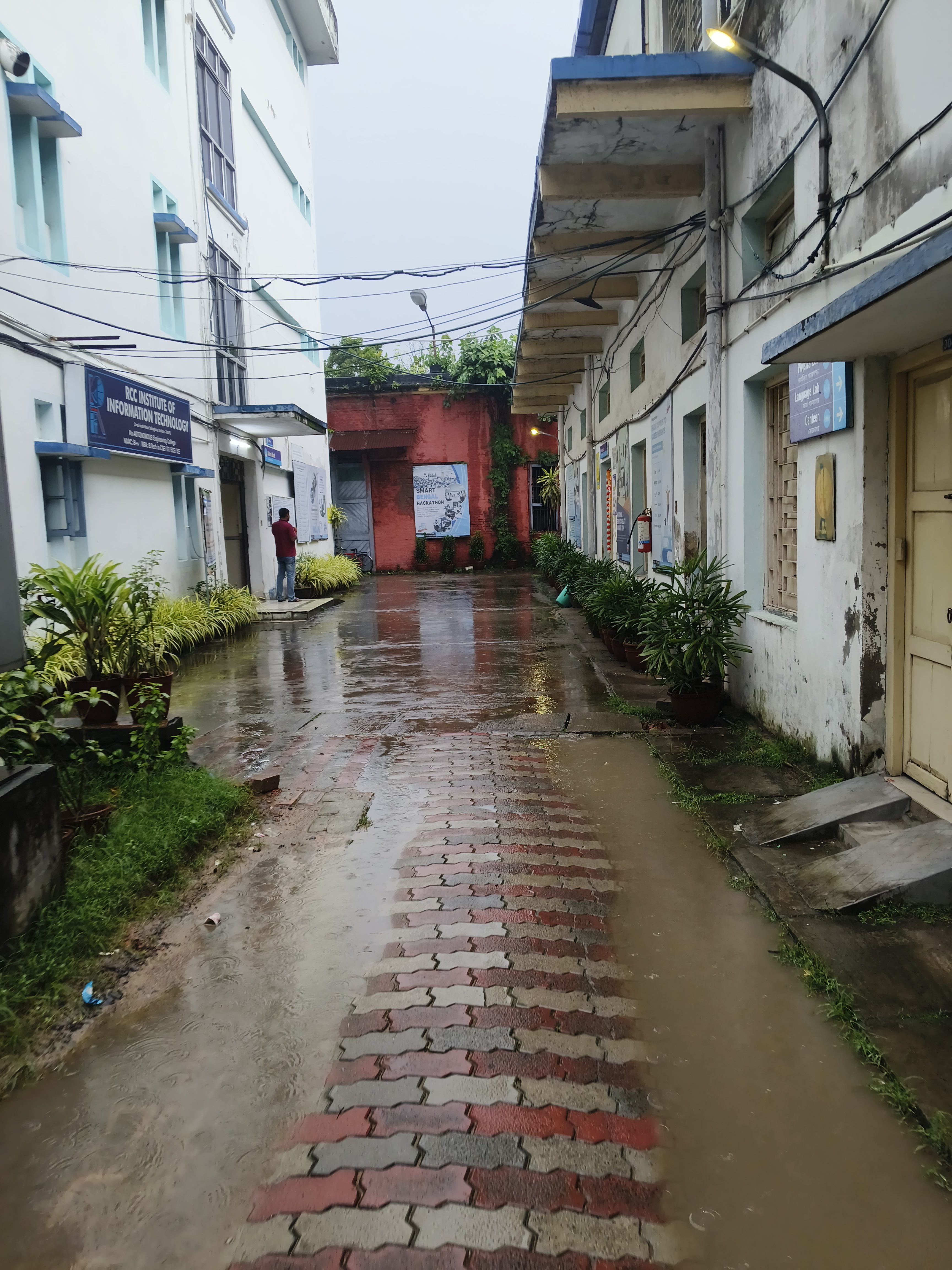 RCC Institute Of Information Technology Academic Block- Main Building media (8) by 1770041869_OldCampus(2)-ParthaDas.jpg