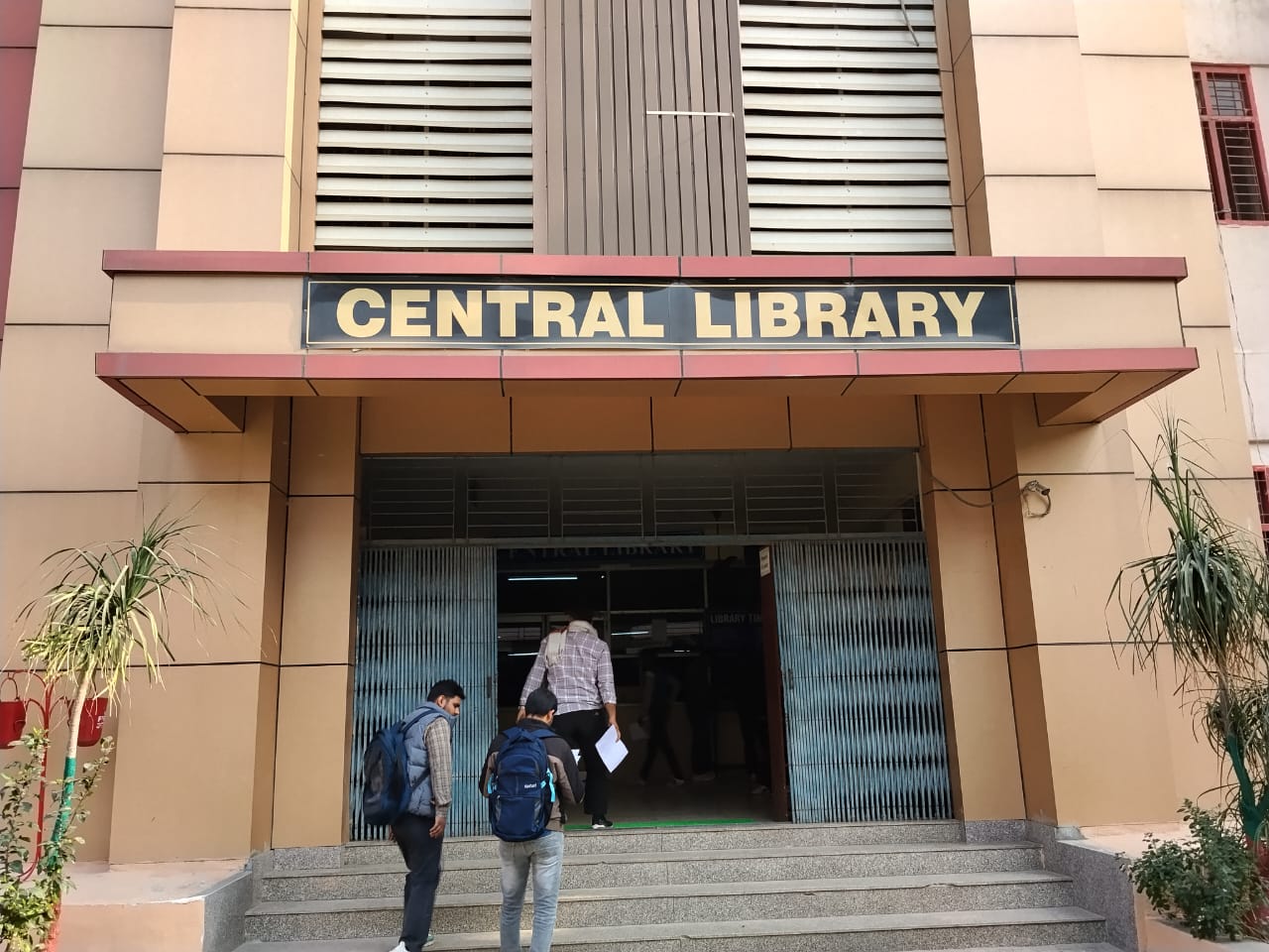 RKGIT Library media (13) by 1770041916_LibraryOutside.jpg