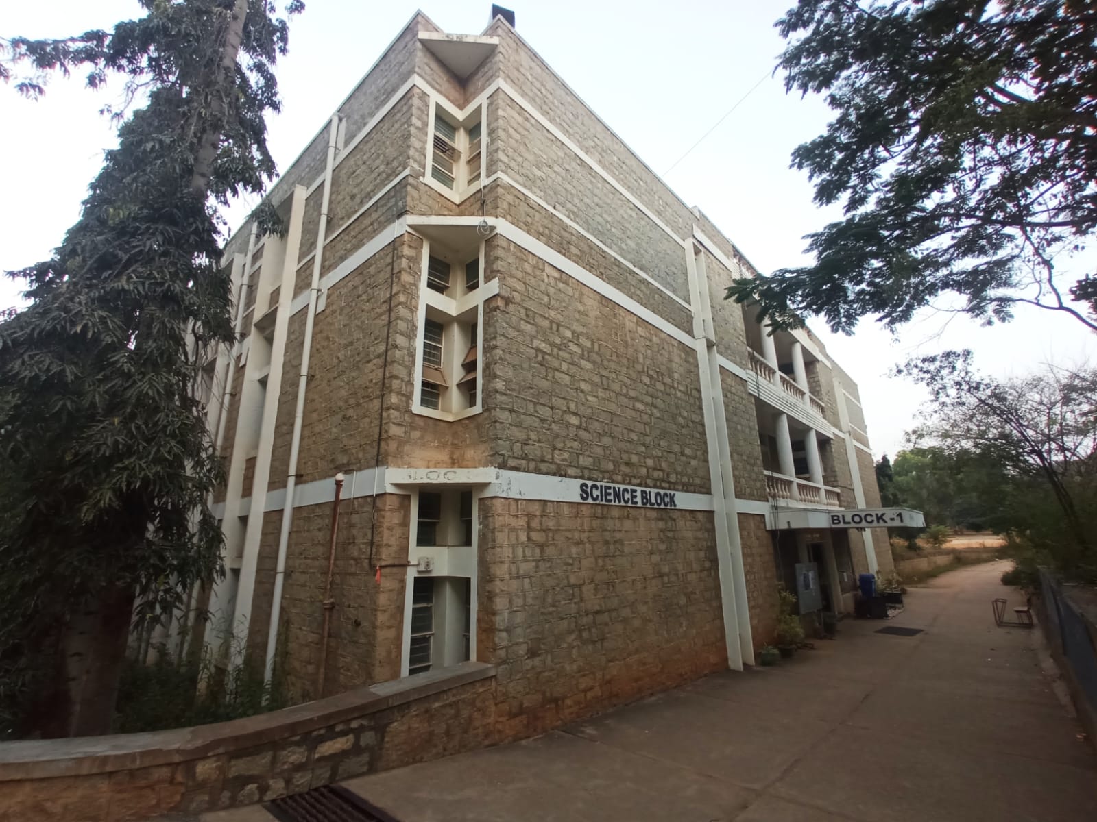 Sir M Visvesvaraya Institute of Technology Bangalore Academic Block- Main Building media (9) by 1770042003_IMG-20251212-WA0046.jpg