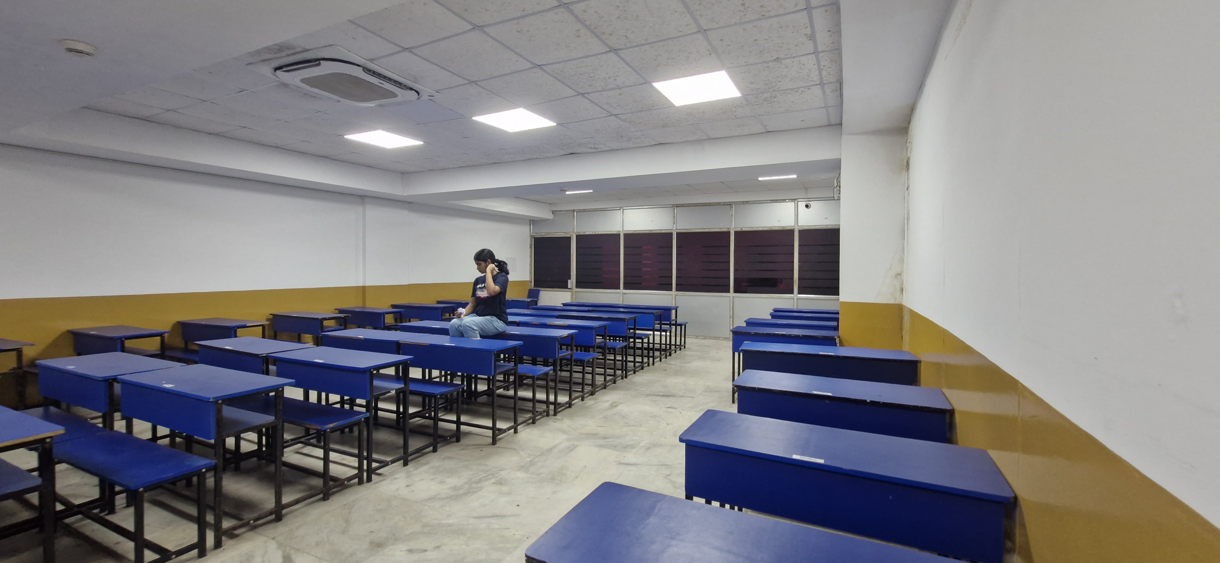 Techno India University Kolkata Classroom media (10) by 1770042029_Classroom2.jpg