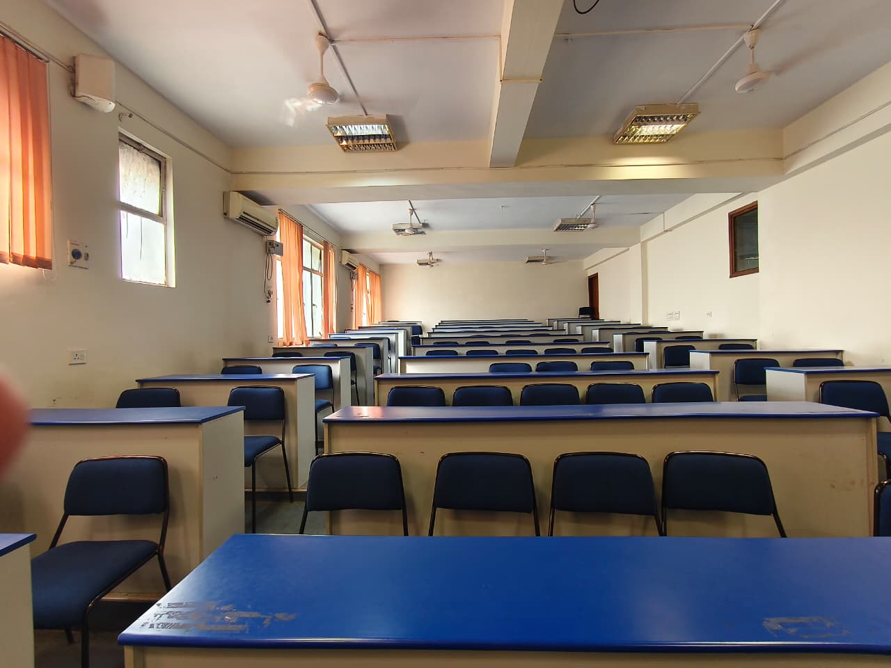 Jamia Hamdard University Delhi Classroom media (6) by 1770042459_Classroom_.jpg