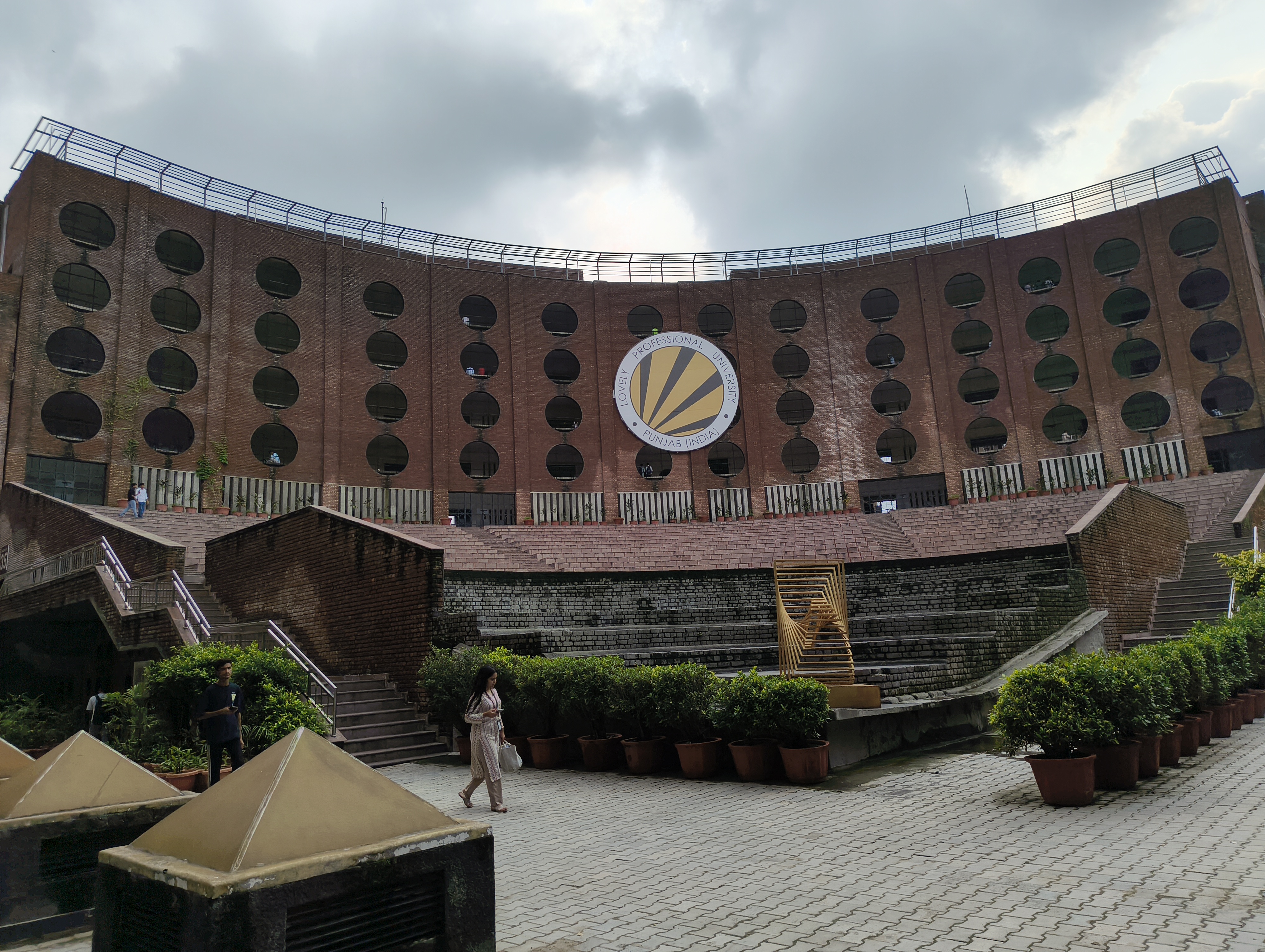 LPU Academic Block- Main Building media (7) by 1770043129_MainBuilding.jpg