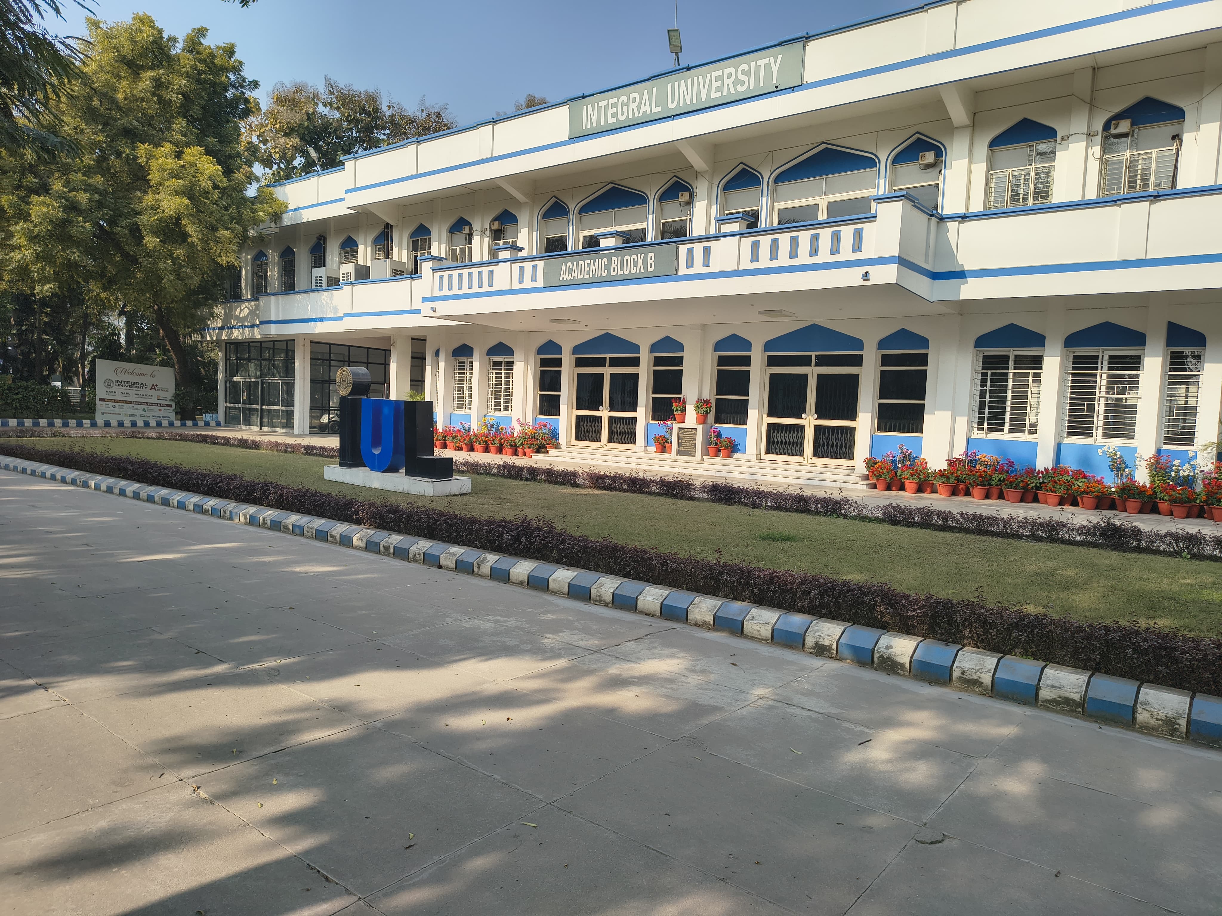 Integral University Lucknow Academic Block- Main Building media (8) by 1770043485_c3e63ca1-98ee-4b27-99df-5299e43da180.jpg