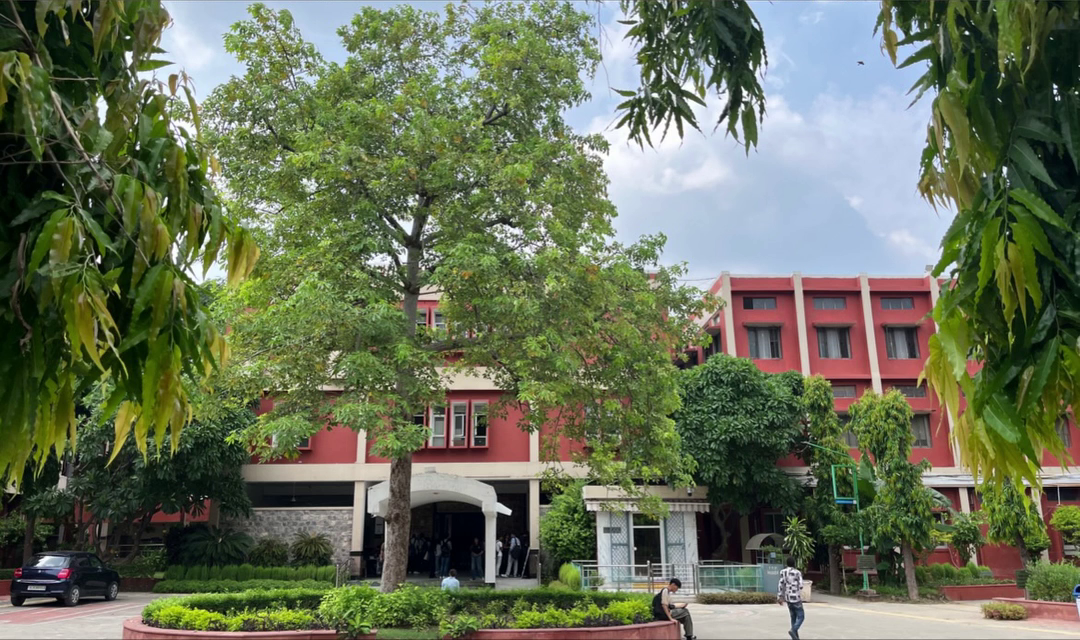 Sri Venkateswara Academic Block- Main Building media (10) by 1770043948_campus(2)-PrinceLamba.png