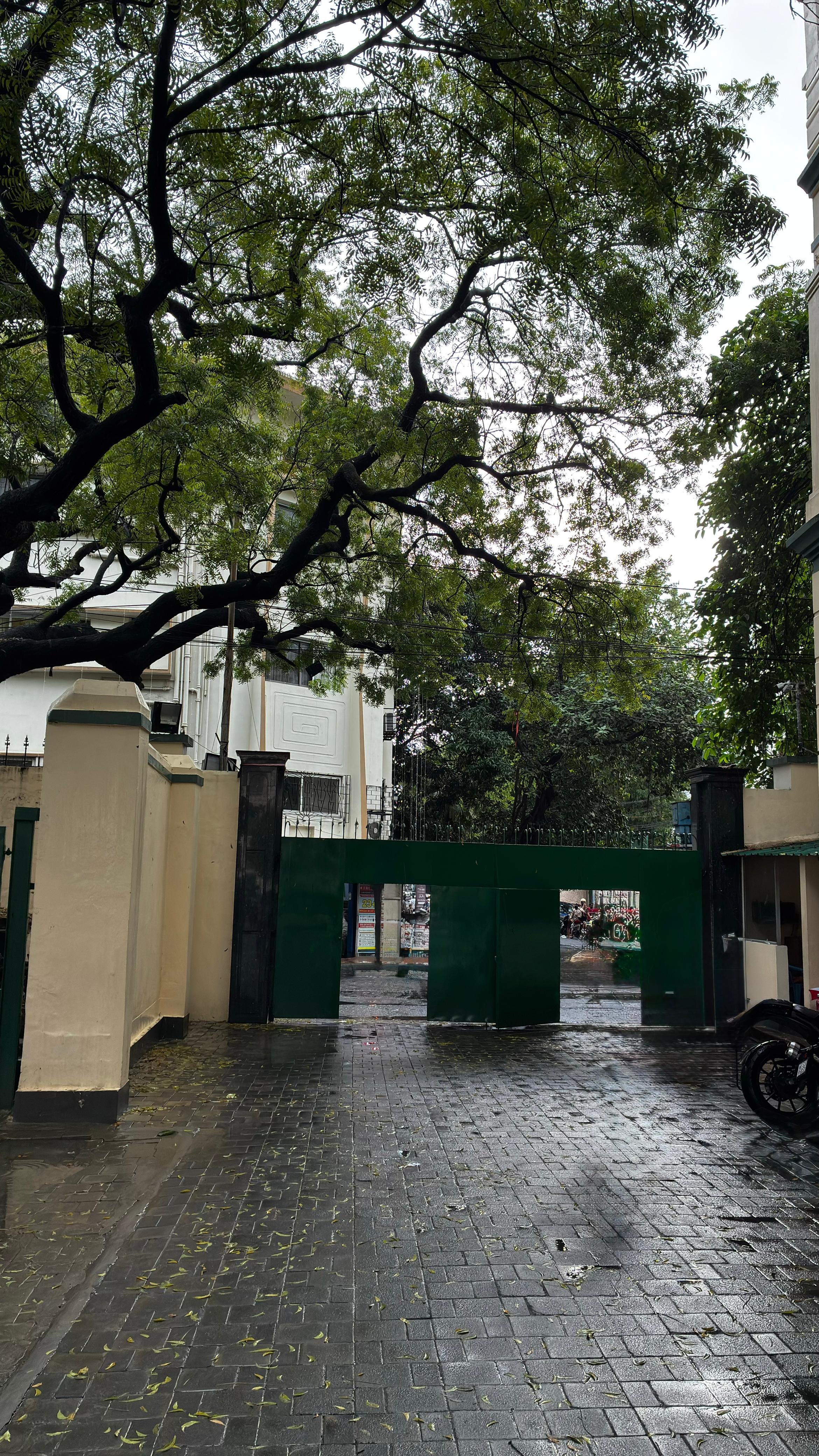 ST Xavier's Kolkata Main Entrance View media (4) by 1770043999_Collegegate-SanchaliDasgupta.jpg