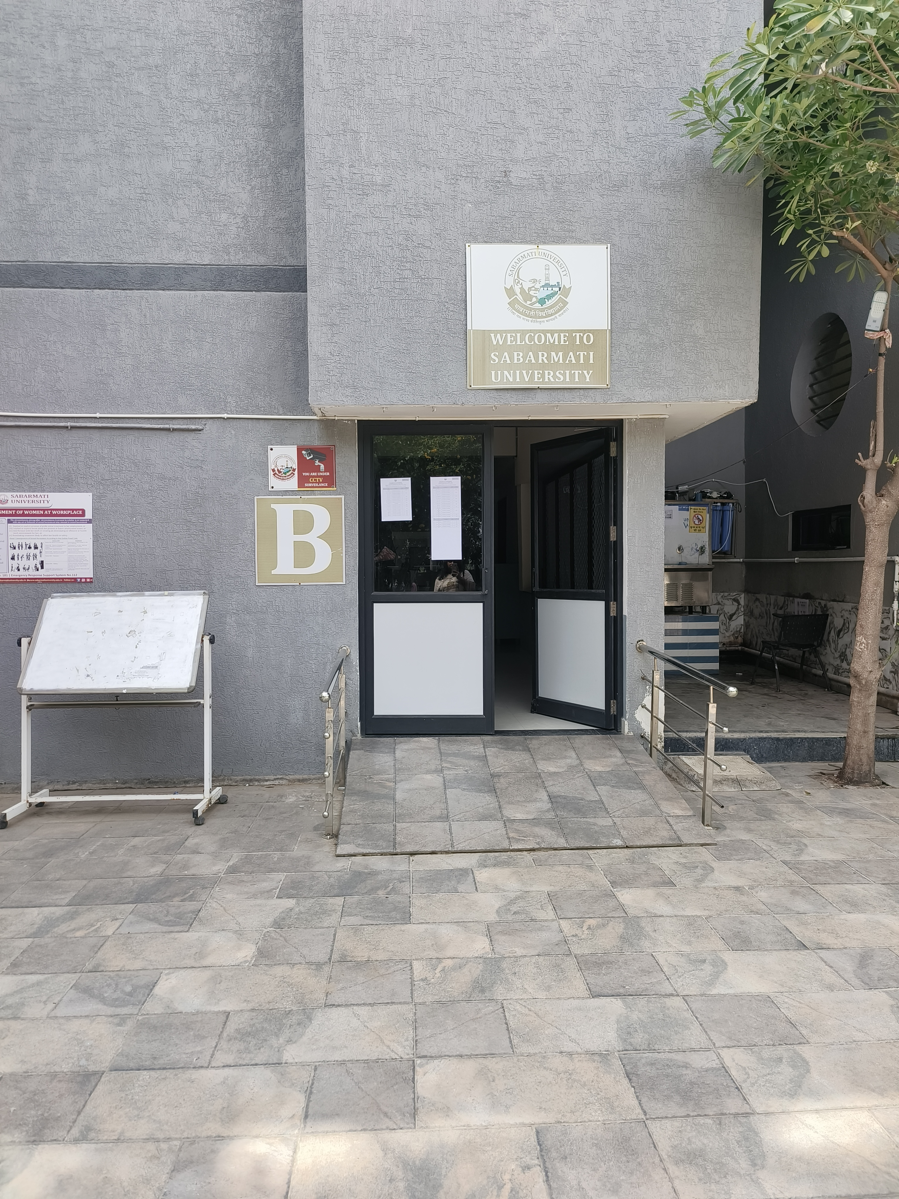 Sabarmati University Ahmedabad Academic Block- Main Building media (10) by 1770044103_Bblockbuilding.jpg