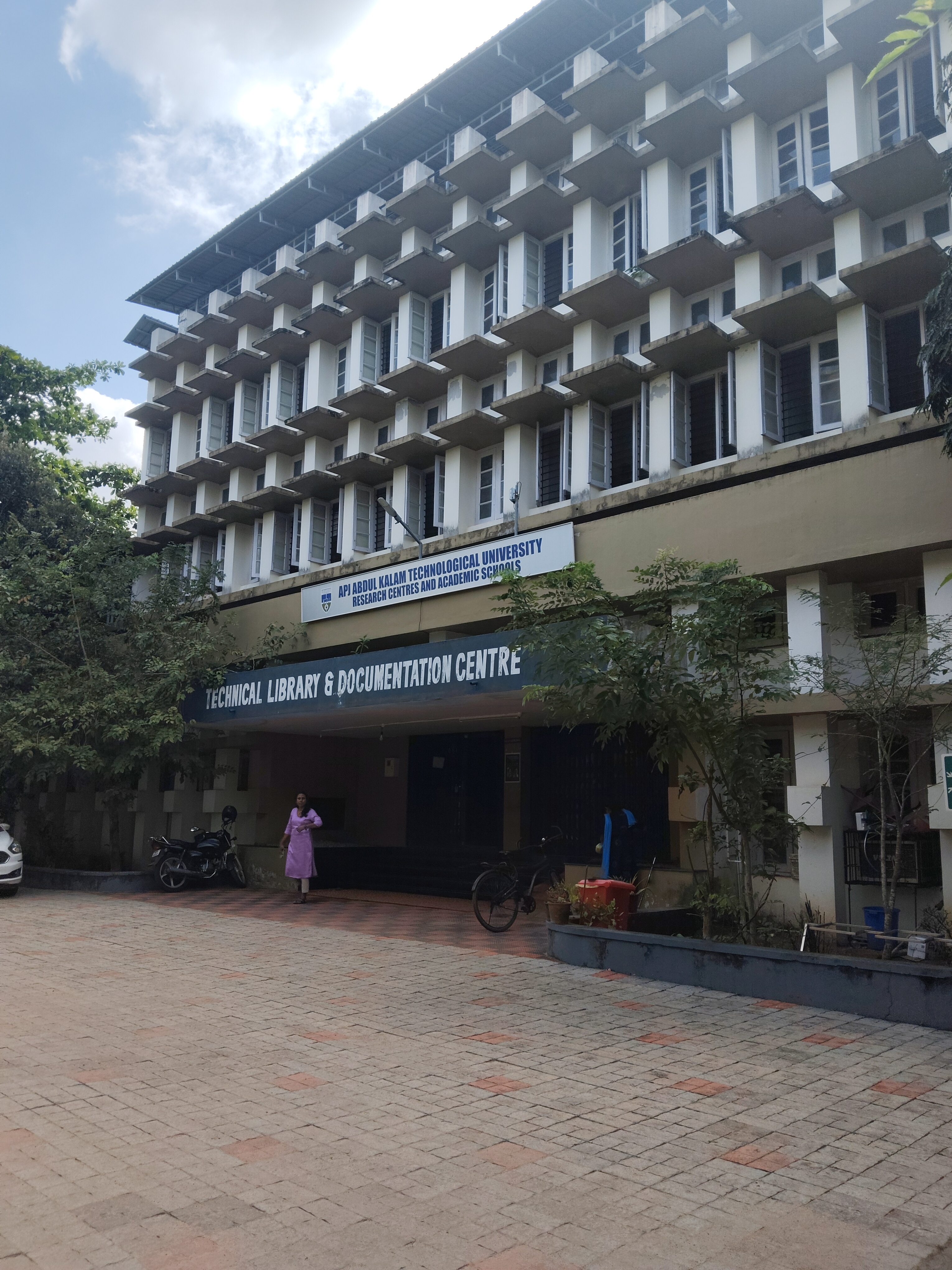 CET Trivandrum Library media (4) by 1770044193_CopyofLibraryfront-Bismitha.jpg