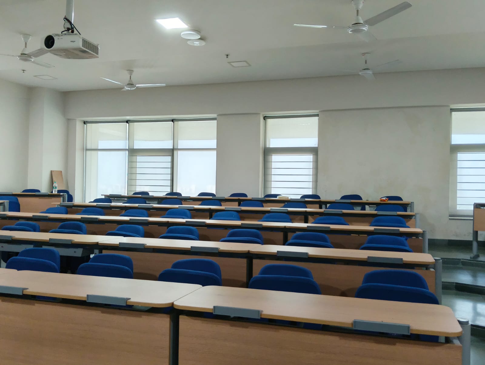 Amity University Kolkata Classroom media (2) by 1770044283_656934f5-f1a6-4f5d-bcd4-36fe7e143dae.jpg
