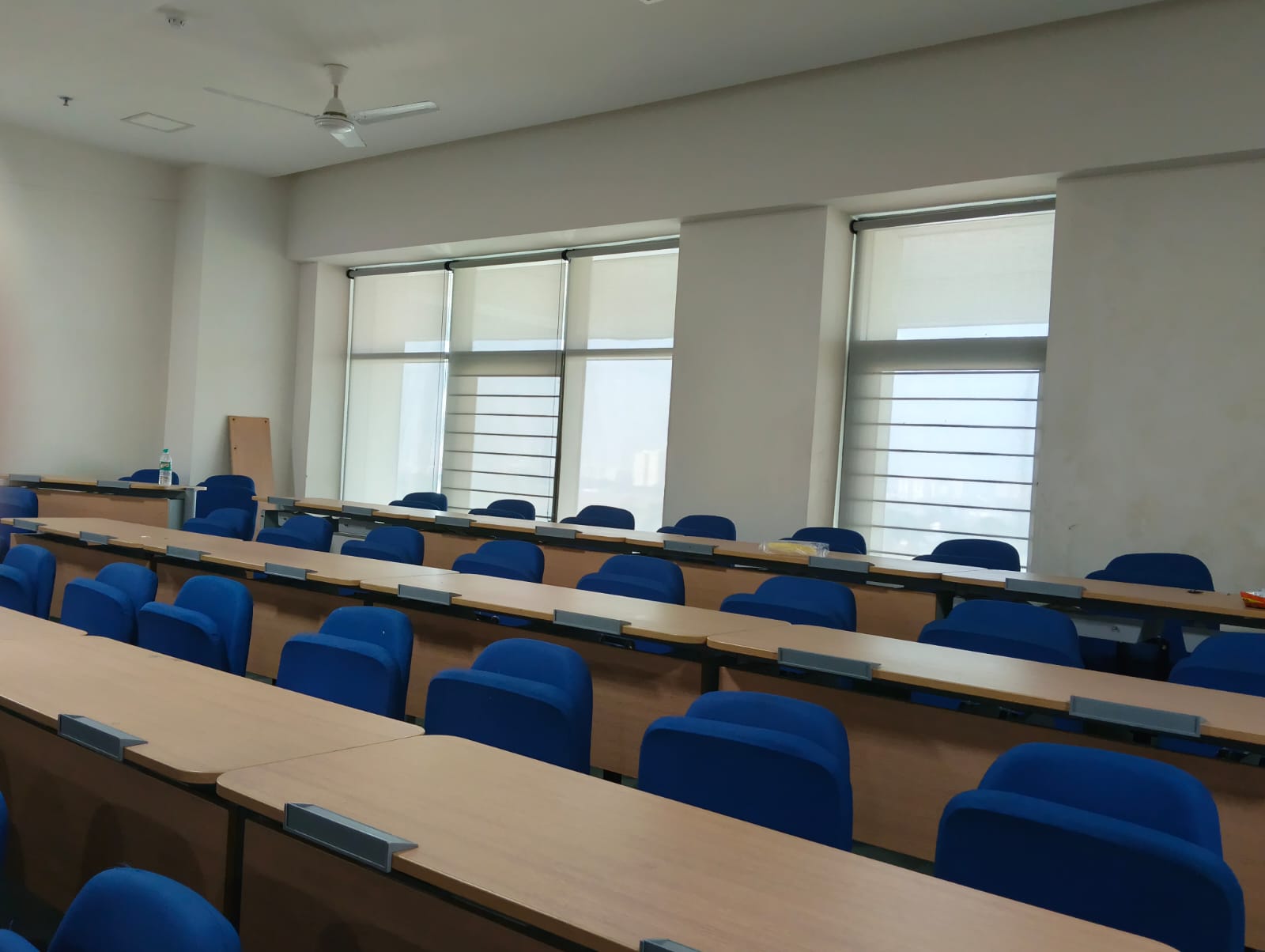 Amity University Kolkata Classroom media (1) by 1770044283_aa751338-0ffc-4ae6-b386-90334456b47d.jpg