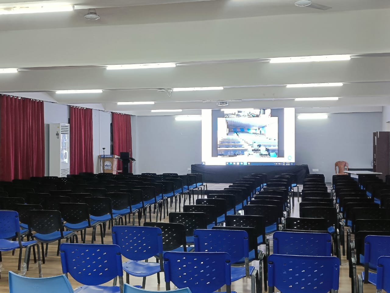 VIT Bhopal Auditorium media (7) by 1770044532_CopyofIMG-20250806-WA0001-AbhinandanKushwaha.jpg