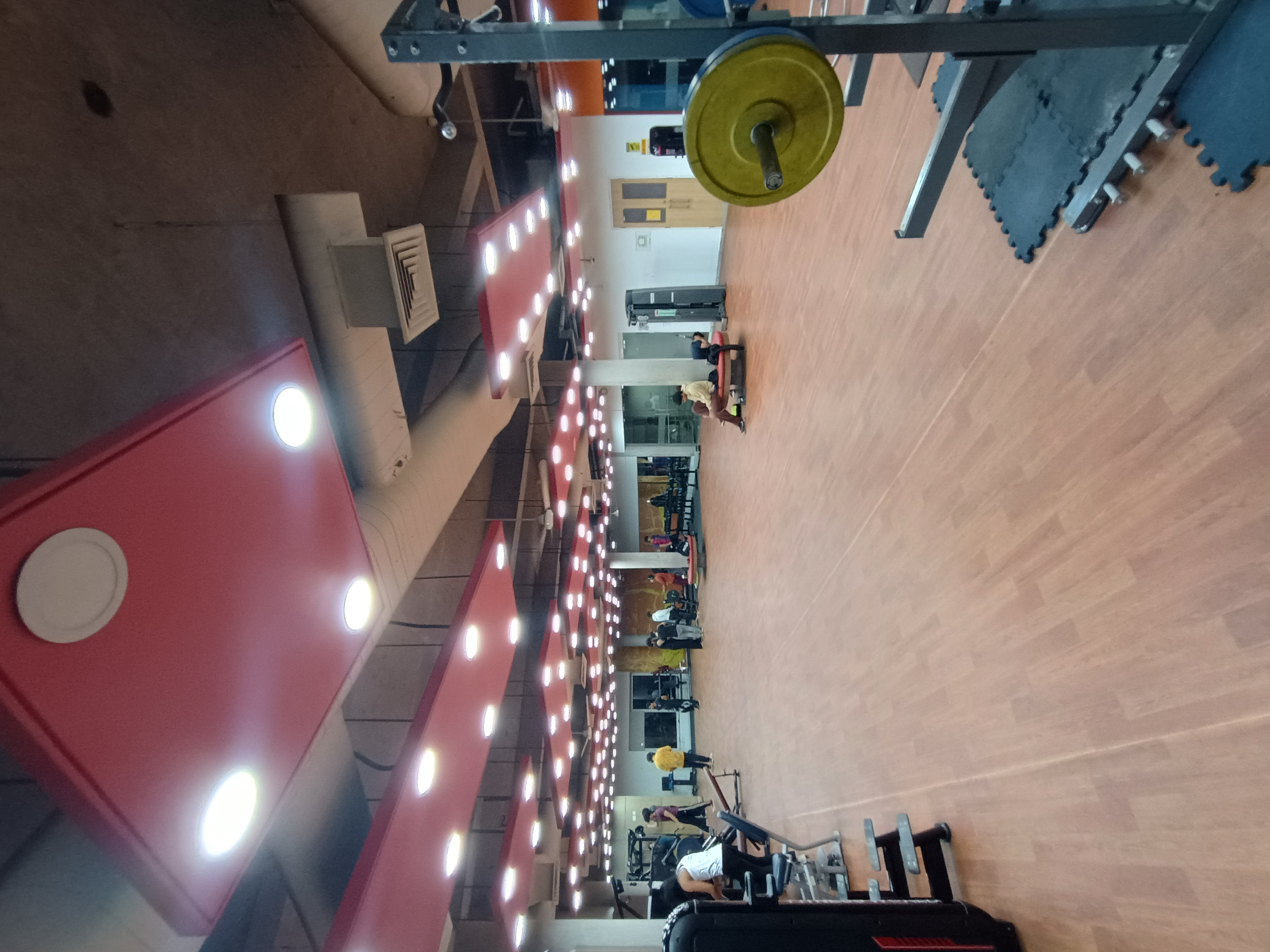SNU Noida Gym media (2) by 1770959313_1000098218.jpg