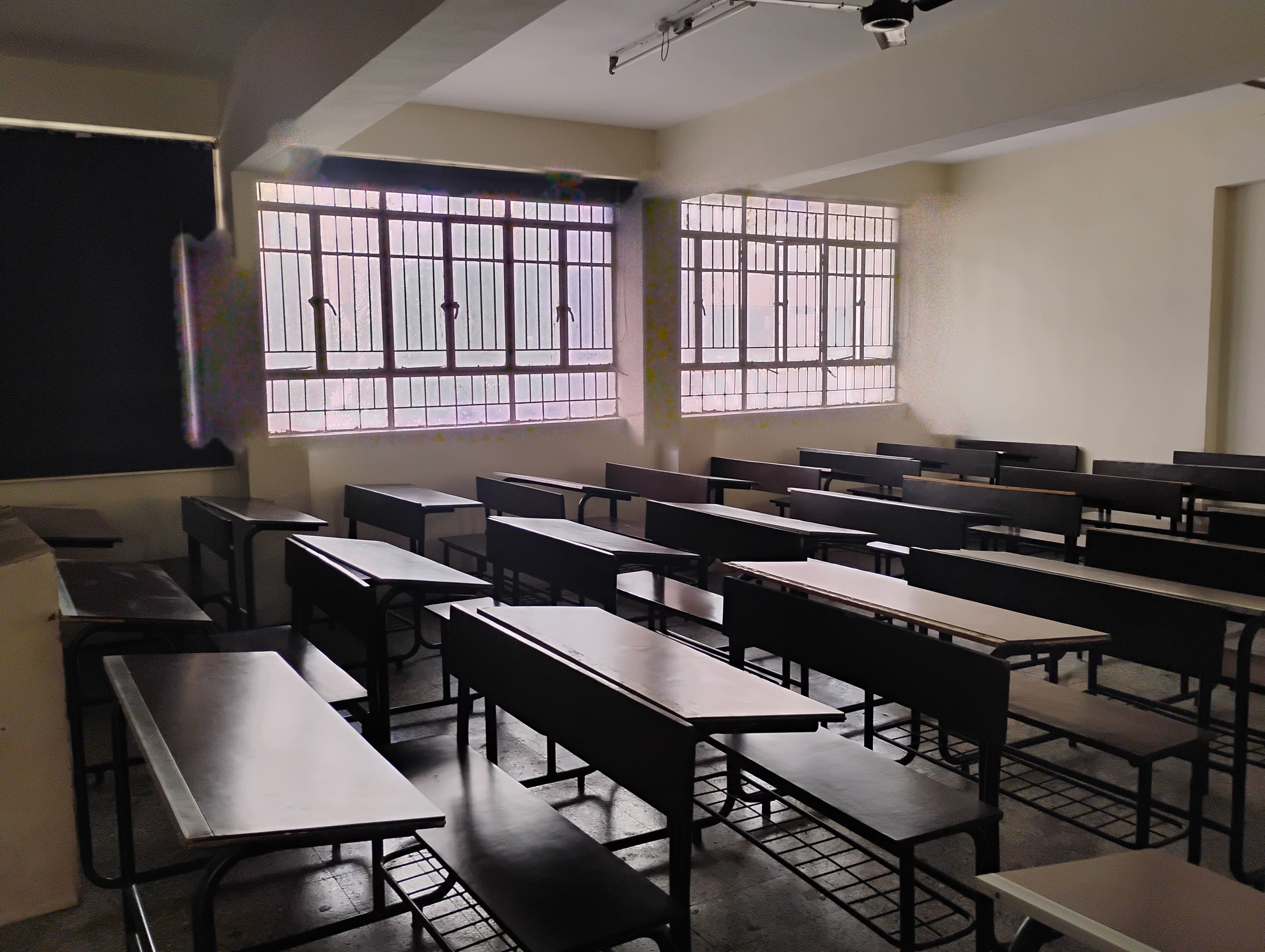 Bharati Vidyapeeth Classroom media (5) by 1770987170_1000080626.jpg