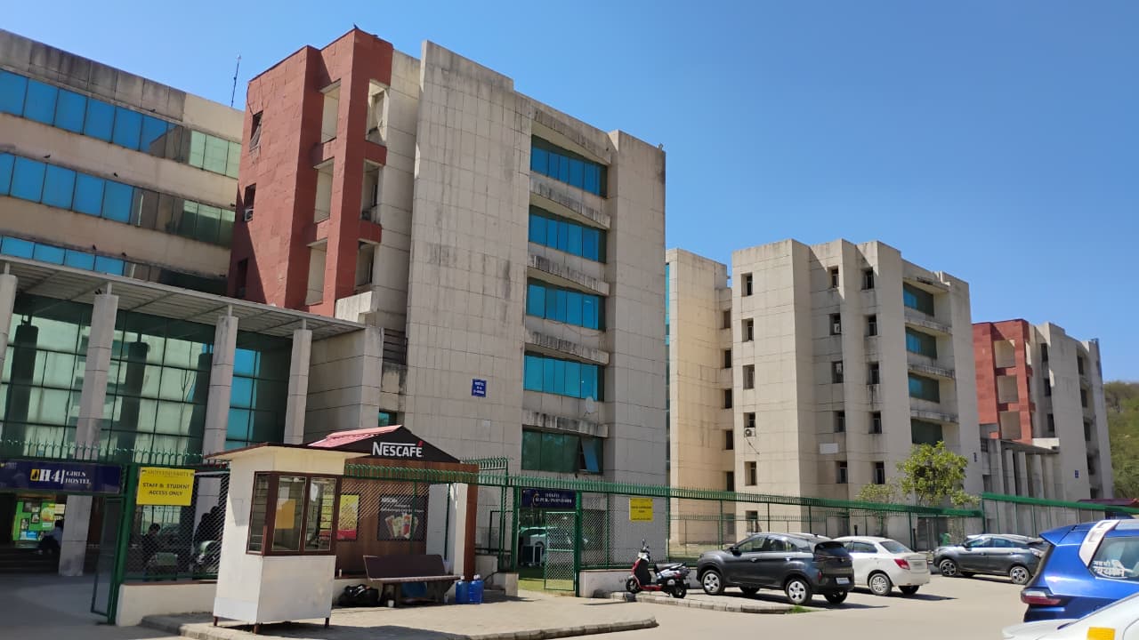 Amity University Jaipur Hostel Building media (3) by 1772882709_hb3.jpeg
