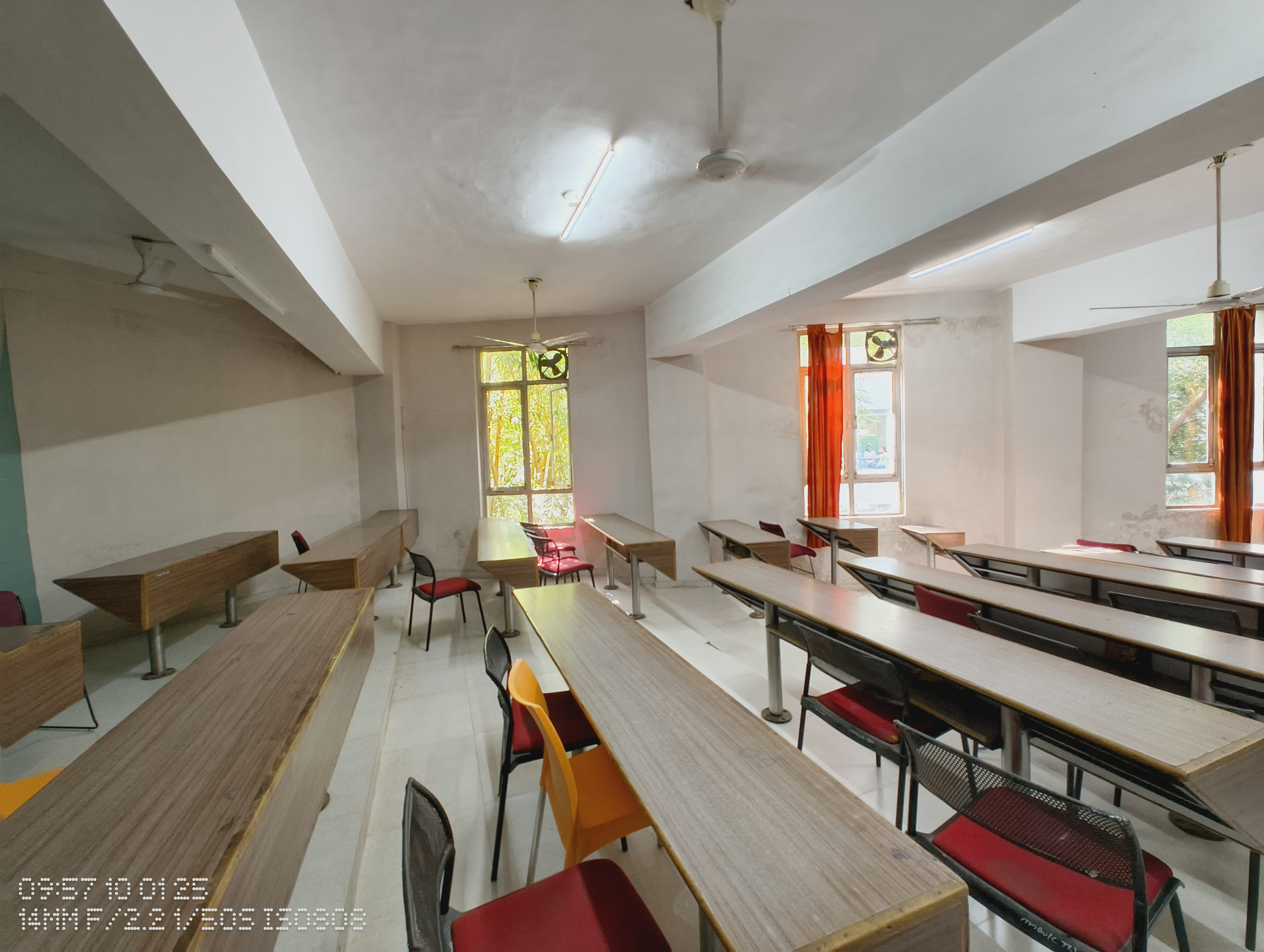 ITM SLS Baroda University, Vadodara Classroom media (2) by 1774001965_IMG_20251001_095752172-ShreyashTailor.jpg