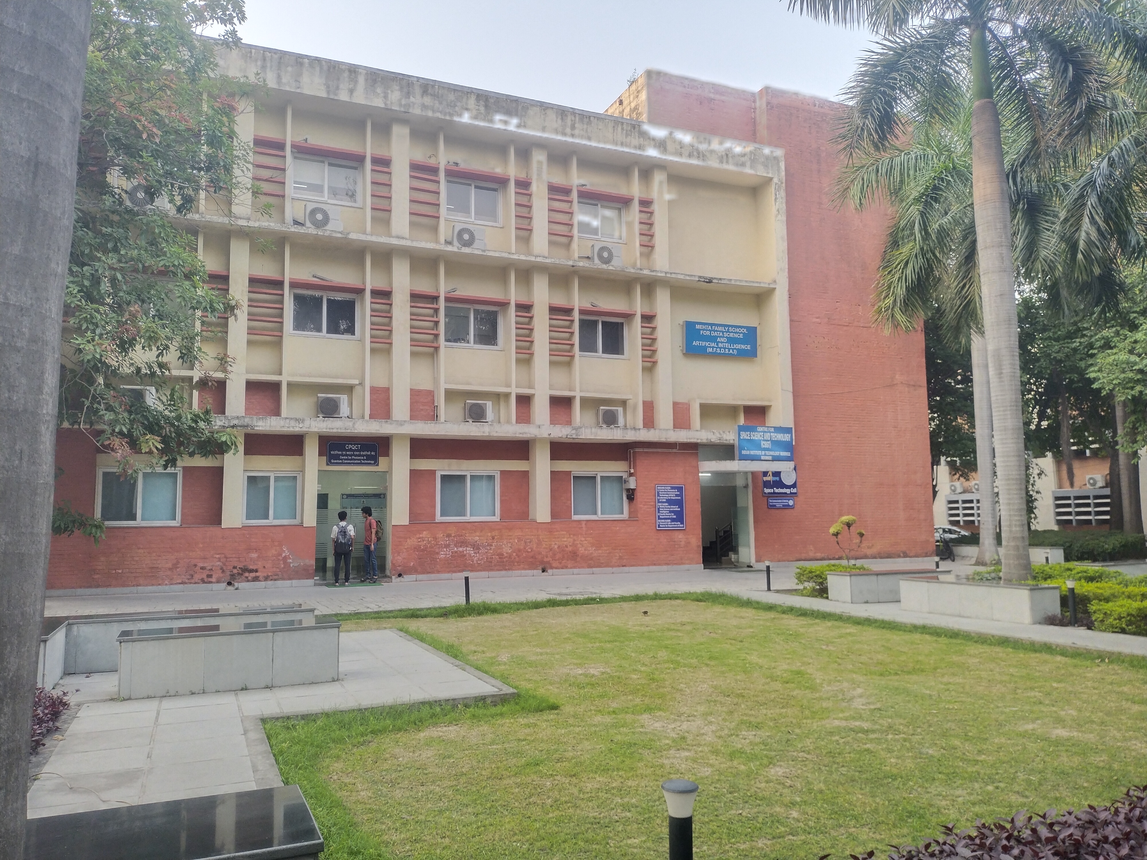 IIT Roorkee Academic Block/ Main Building media (4) by 1778577837_IMG_20260511_180422.jpg