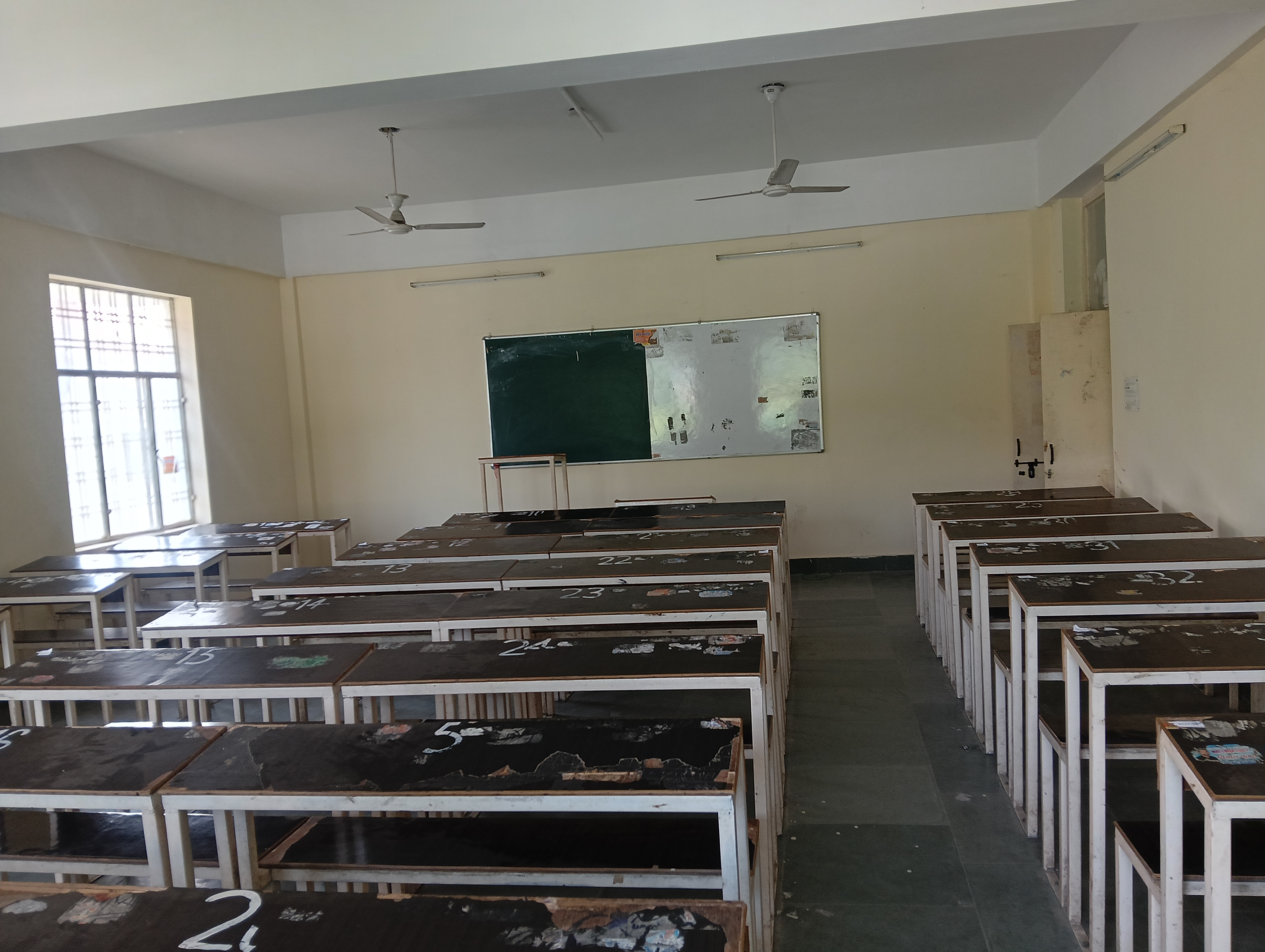 DAV Dehradun Classroom media (9) by 1780377128_1000153846.jpg