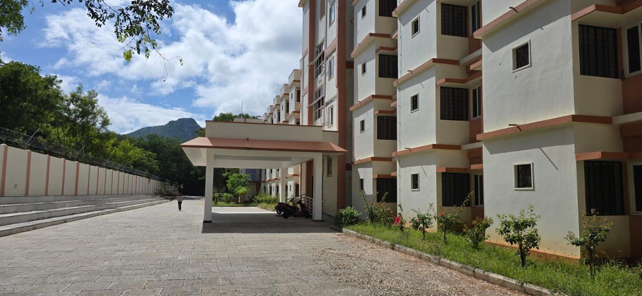 Amrita Vishwa Vidyapeetham Coimbatore Hostel Building media (5) by 1783948991_OutsideHostel.jpeg