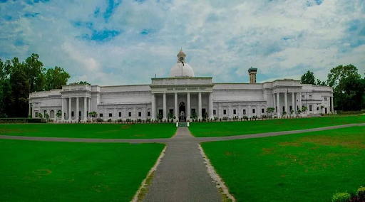 IIT Roorkee Placements 2022: 500 Offers Made on Day 2, 10 Students Received Offers Worth INR 80 LPA