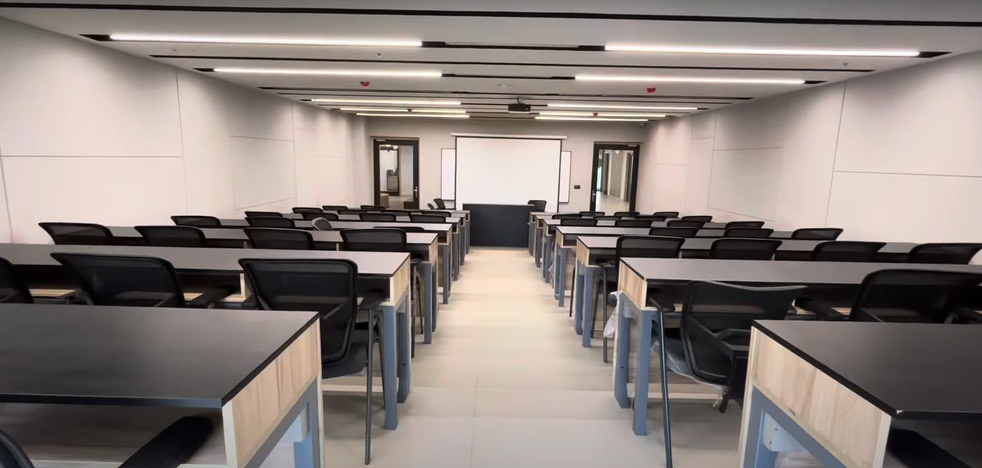 AAFT Noida Classrooms