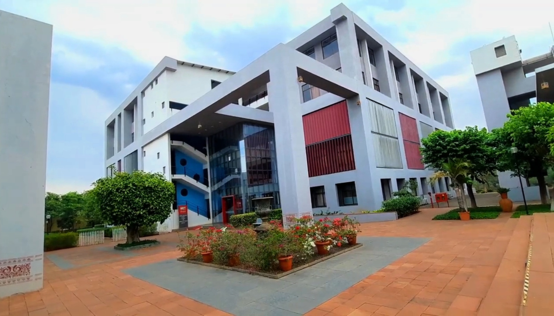 MET BKC Main Building