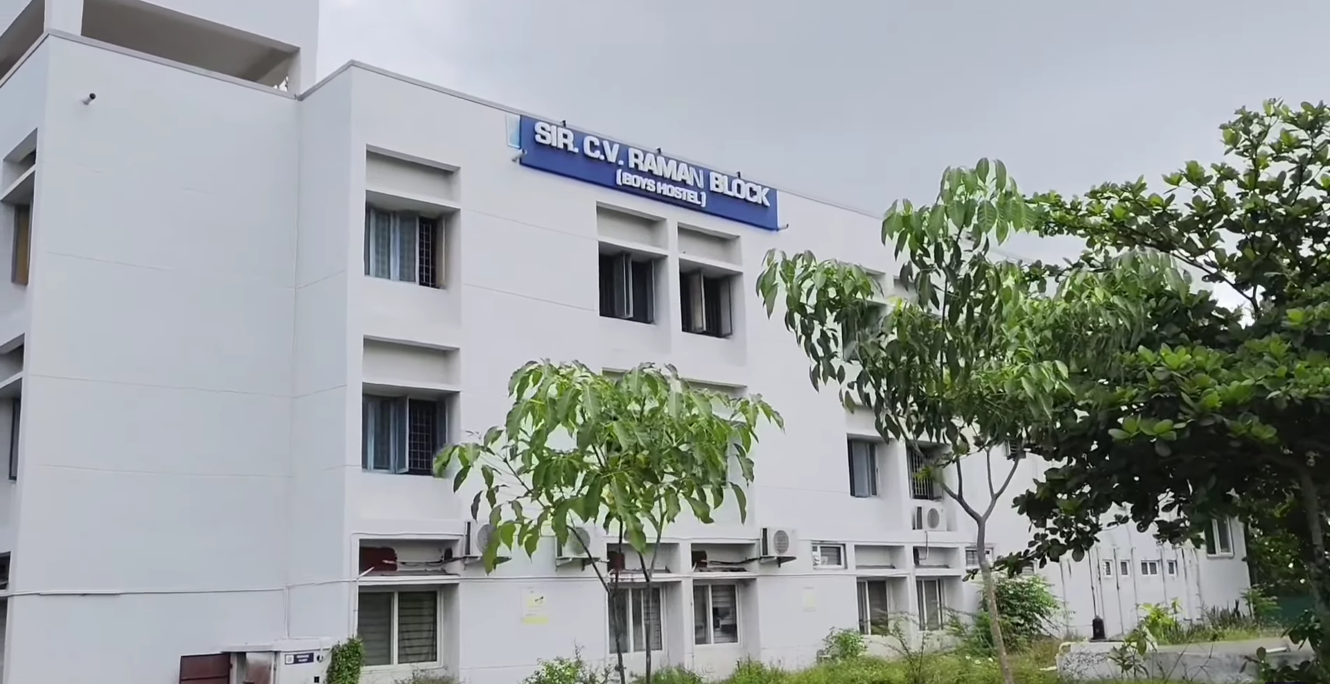 Aarupadai Veedu Institute of Technology Hostel