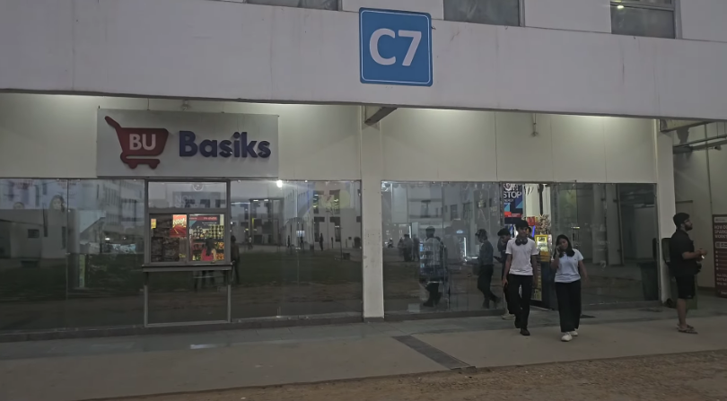 Bennett University Grocery Store