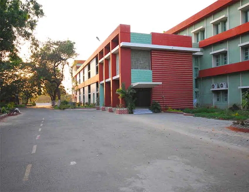 Vellalar College for Women has an e-library, hostel facility, lab, cafeteria, and sports complex. This college is situated on 40 acres and provides ample space for students.