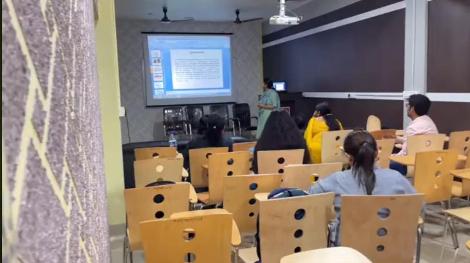 SUV university entrance