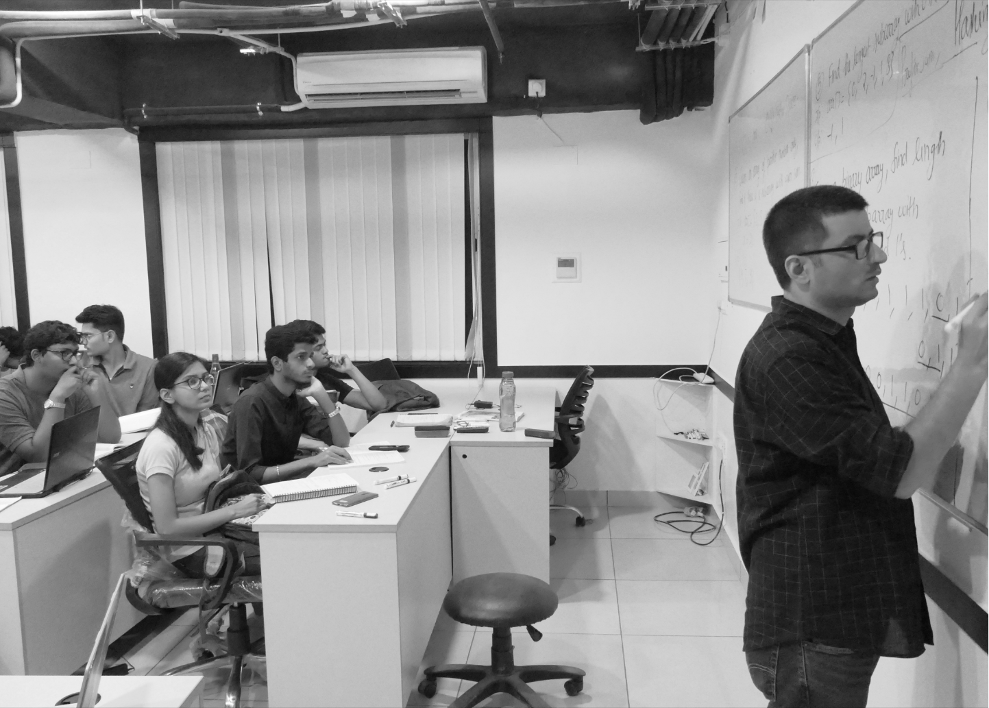 GeeksforGeeks: Courses, Fee Structure, Highlights, Reviews