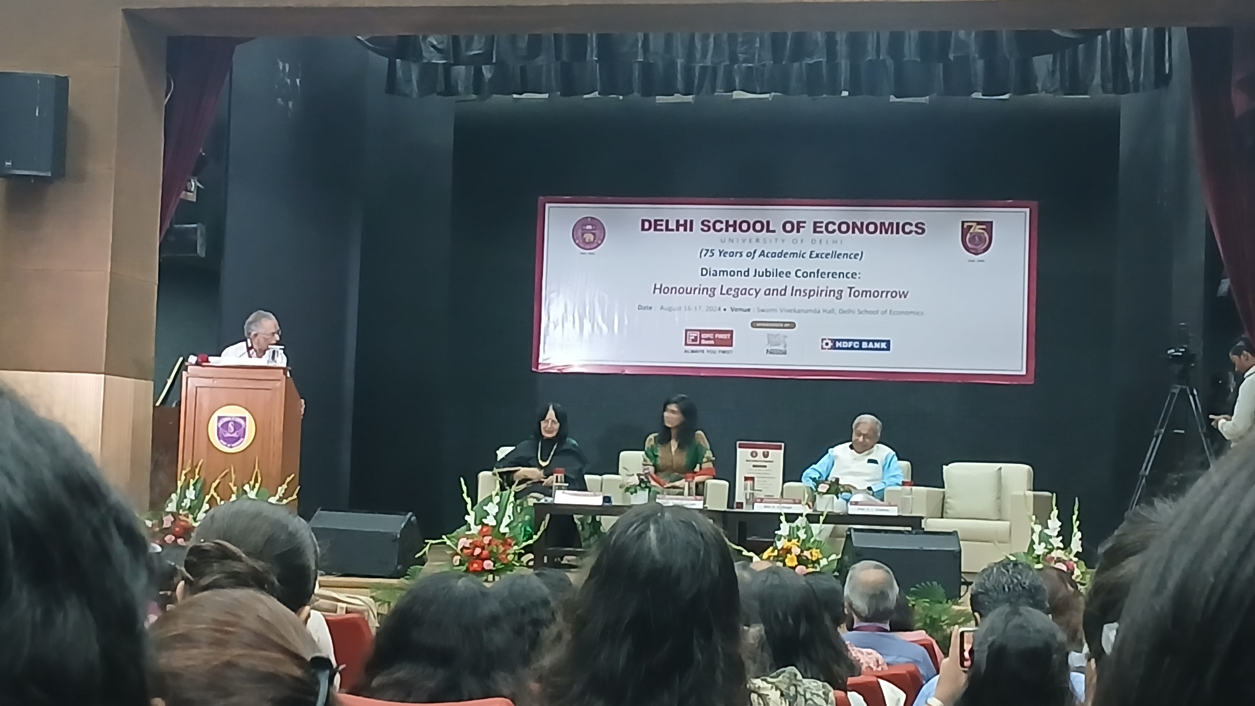 Delhi School of Economics, Delhi University Admission 2025: Dates, Fees ...