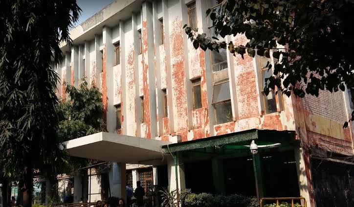 DU SOL Campus photo (3) by Aditya