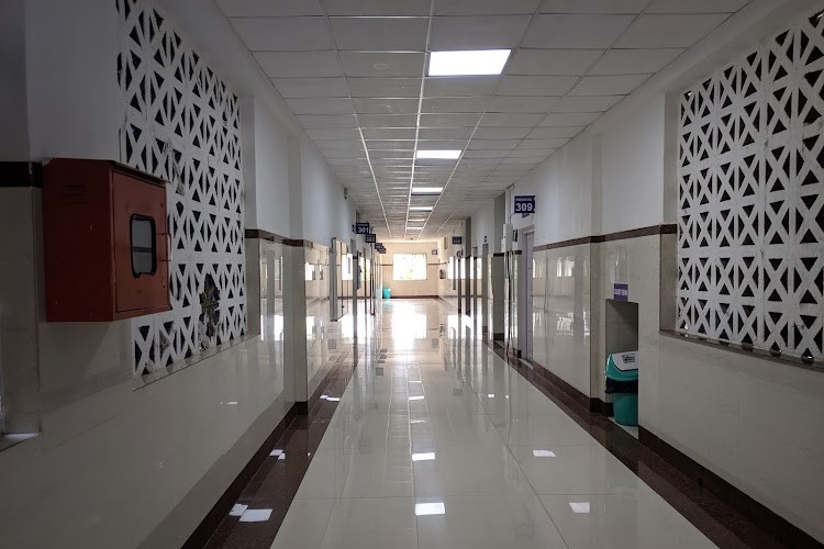 Mumbai University Infrastructure & Academic Building photo (18) by Vansh shrikant  bhelekar