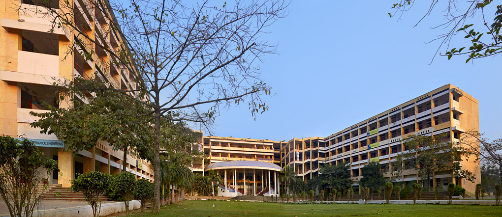 VFSTR Infrastructure & Academic Building photo (10) by Indrojit