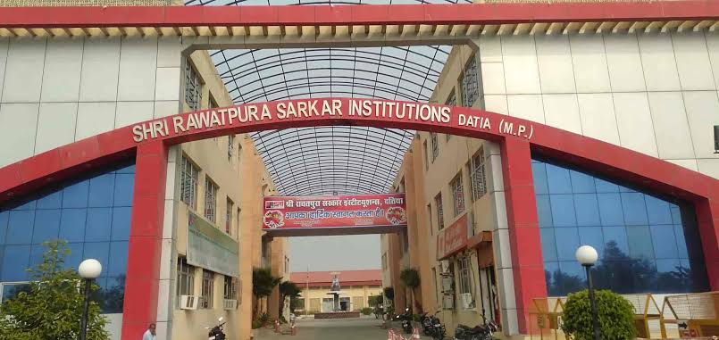 Jiwaji University Gwalior Infrastructure & Academic Building photo (1) by yash goyal